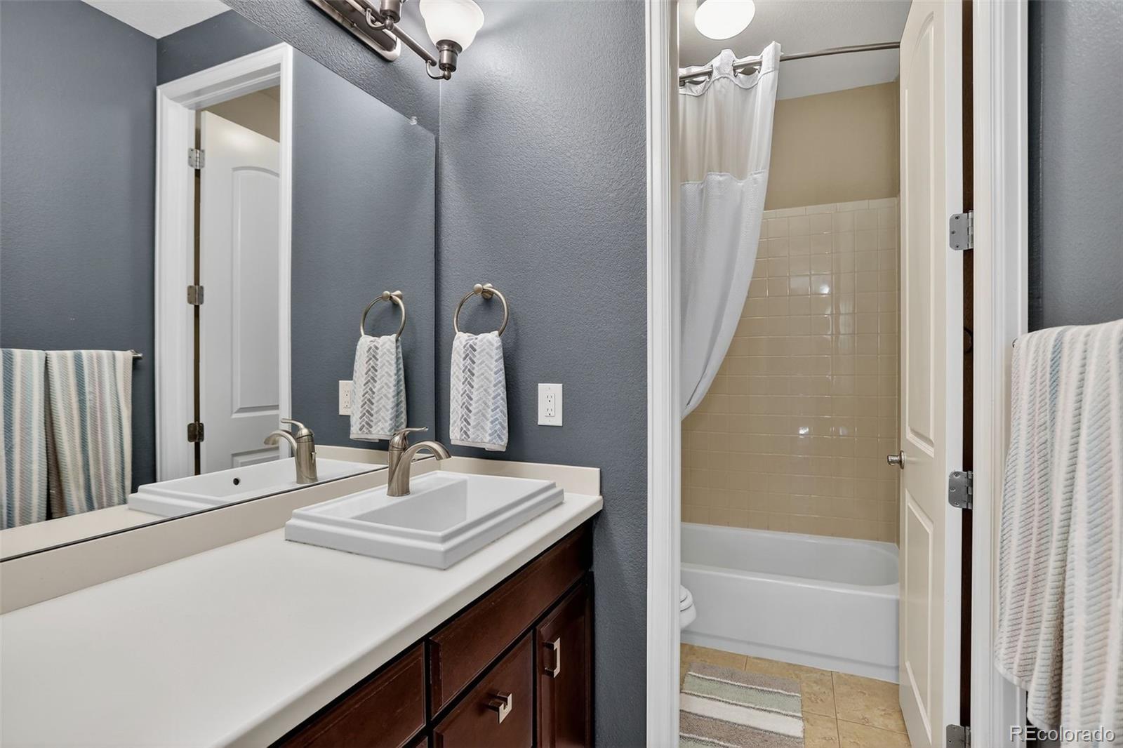 Castle Rock, Colorado, 80108, United States, 4 Bedrooms Bedrooms, ,3 BathroomsBathrooms,Residential,For Sale,1917408