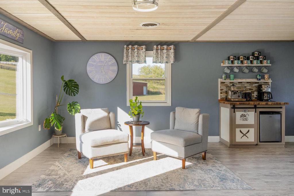 Gore, Virginia, 22637, United States, 4 Bedrooms Bedrooms, ,3 BathroomsBathrooms,Residential,For Sale,1949444