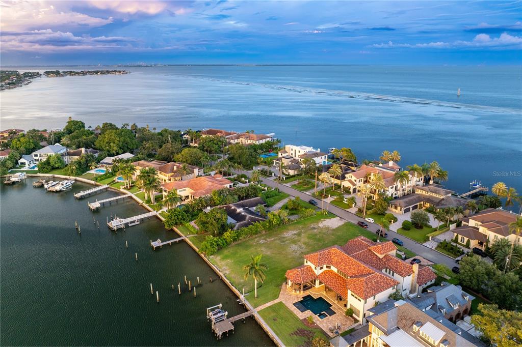 St Petersburg, Florida, 33704, United States, 6 Bedrooms Bedrooms, ,8 BathroomsBathrooms,Residential,For Sale,1897556