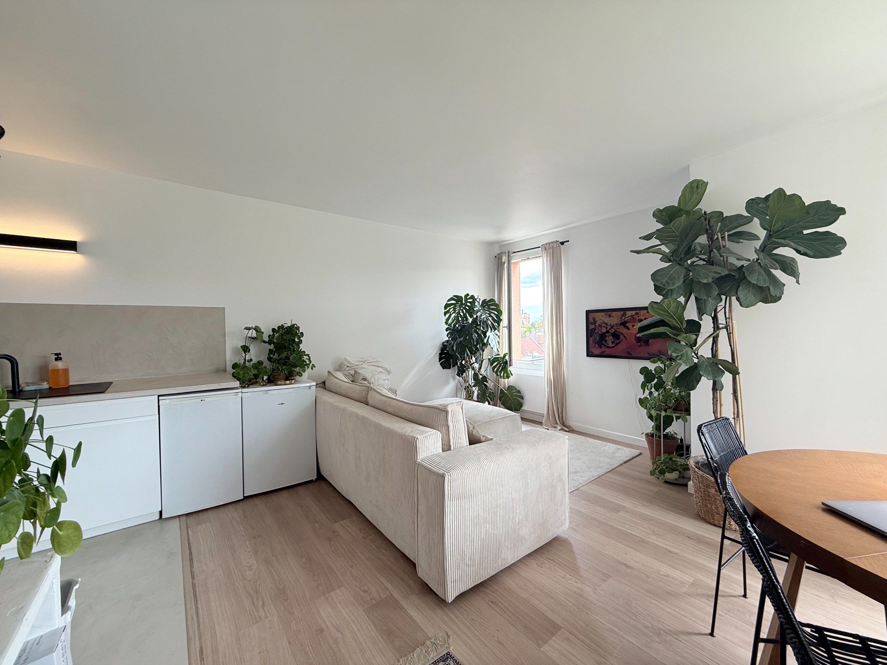  Refurbished 2-Room Apartment Near Saint-Maur Tram Stop - 物件實景
