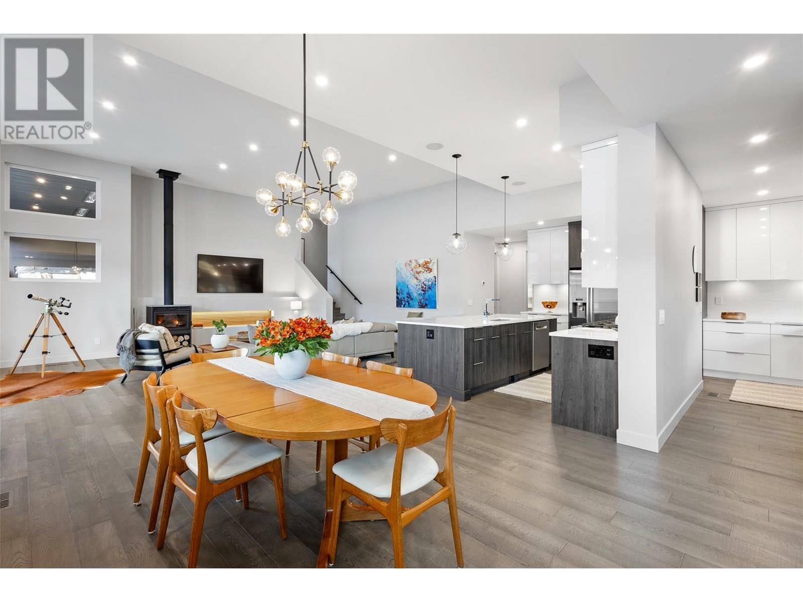 KELOWNA, British Columbia, V4V 1N4, CA, 4 Bedrooms Bedrooms, ,3 BathroomsBathrooms,Residential,For Sale,1859921