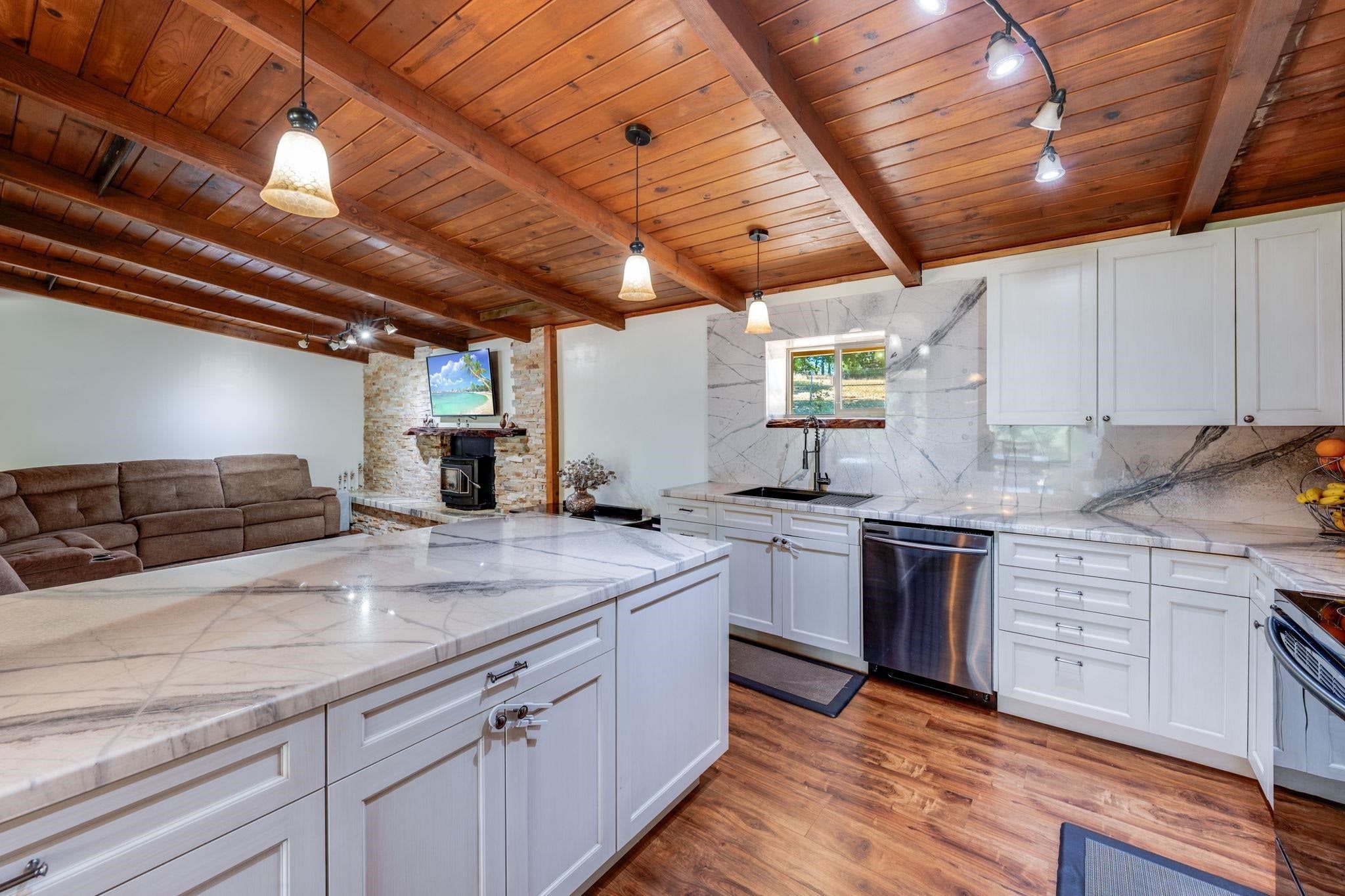Shingle Springs, California, 95682, United States, 6 Bedrooms Bedrooms, ,2 BathroomsBathrooms,Residential,For Sale,2009241
