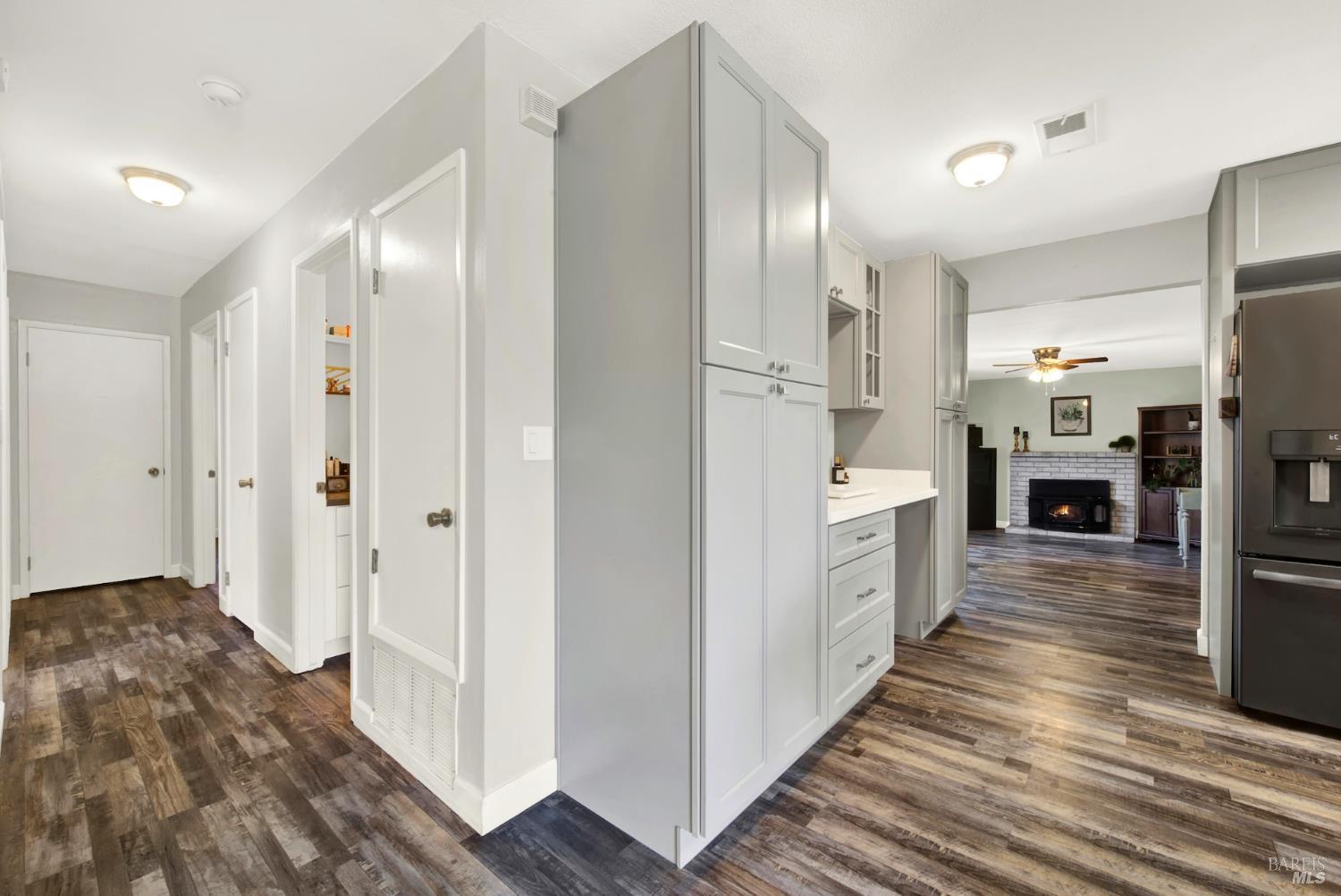 Vacaville, California, 95687, United States, 3 Bedrooms Bedrooms, ,2 BathroomsBathrooms,Residential,For Sale,1940371