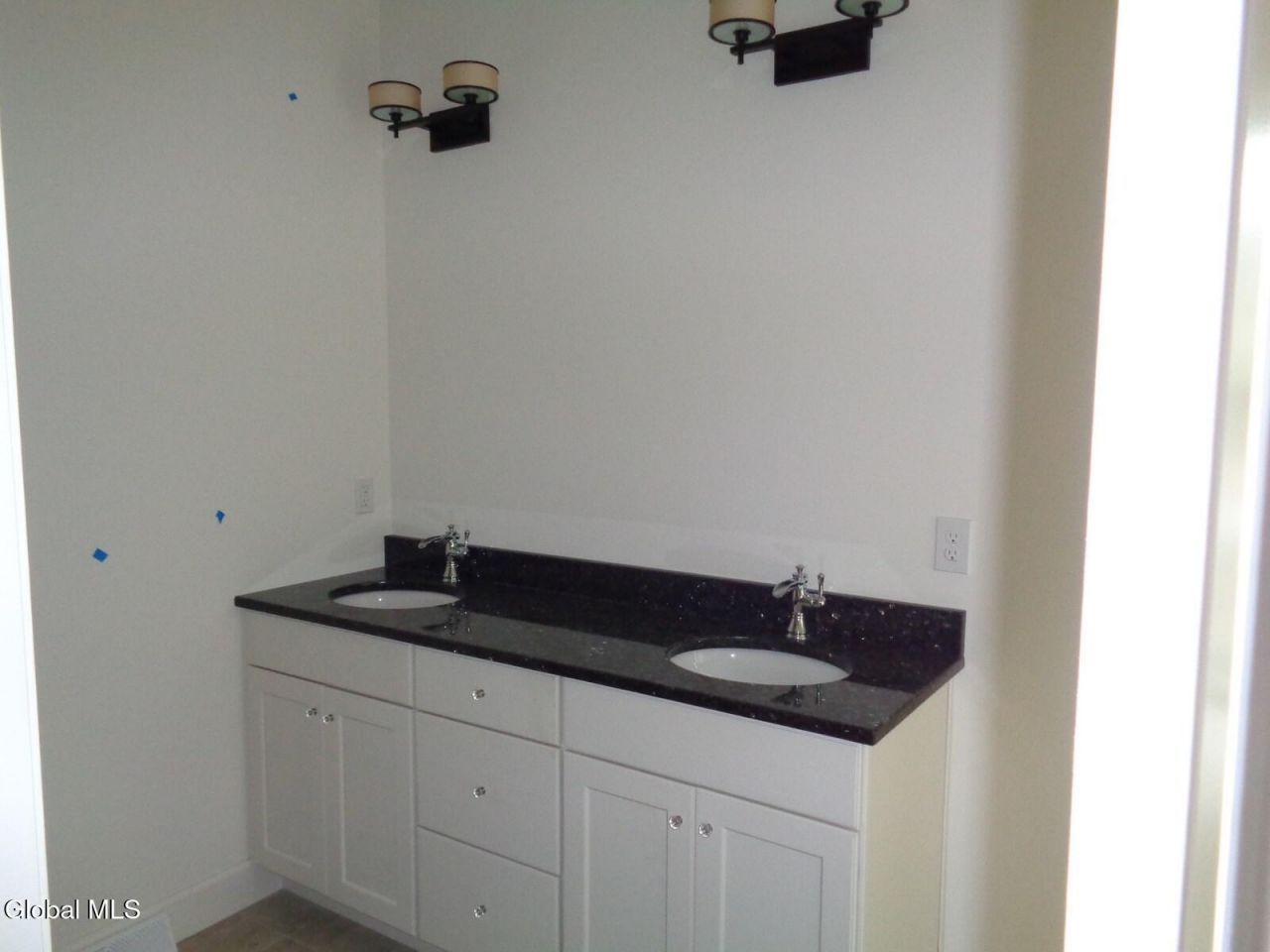 Mechanicville, New York, 12118, United States, 3 Bedrooms Bedrooms, ,2 BathroomsBathrooms,Residential,For Sale,1989353