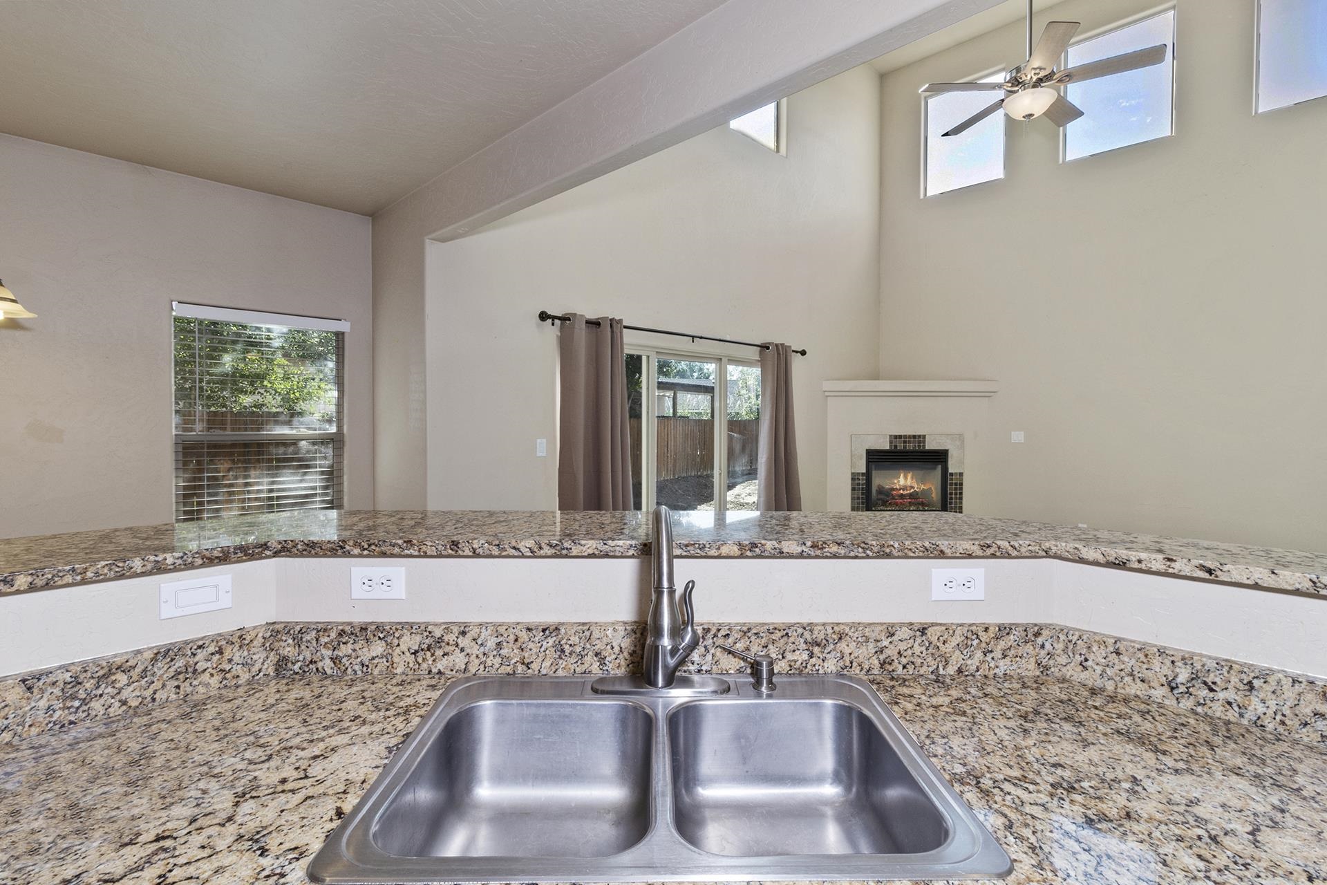 Fruita, Colorado, 81521, United States, 5 Bedrooms Bedrooms, ,3 BathroomsBathrooms,Residential,For Sale,1982065