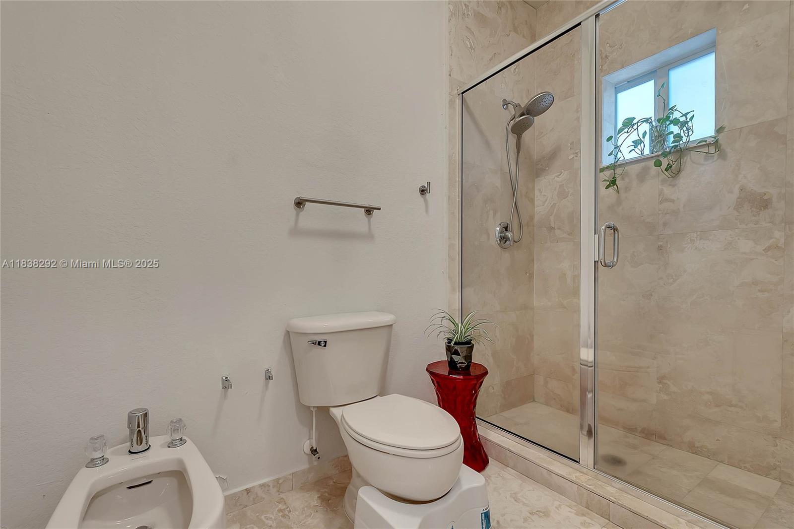 Miami, Florida, 33187, United States, 4 Bedrooms Bedrooms, ,3 BathroomsBathrooms,Residential,For Sale,1900896
