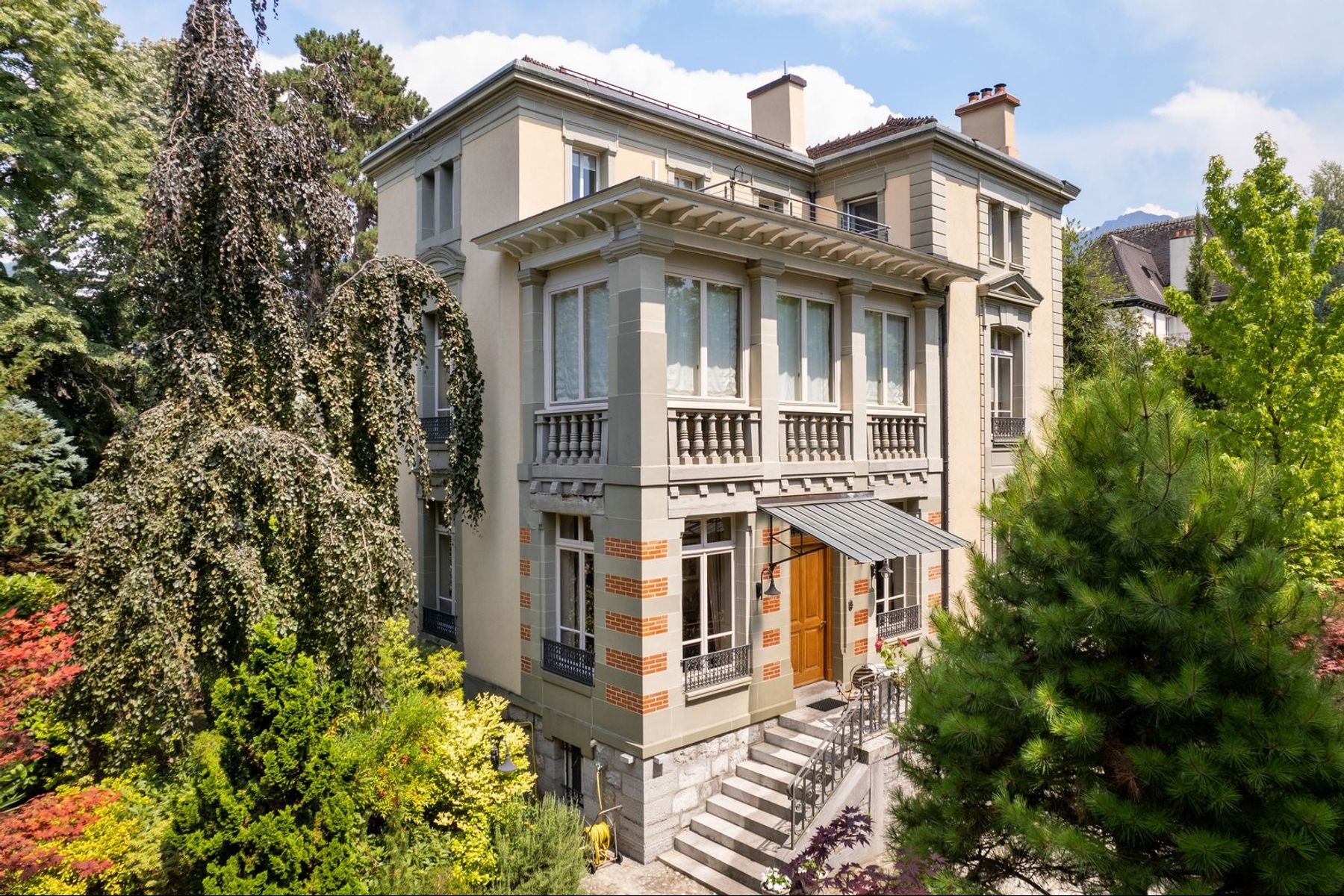  Prestigious property a few steps from the lakefront, lush parkland - 物件實景