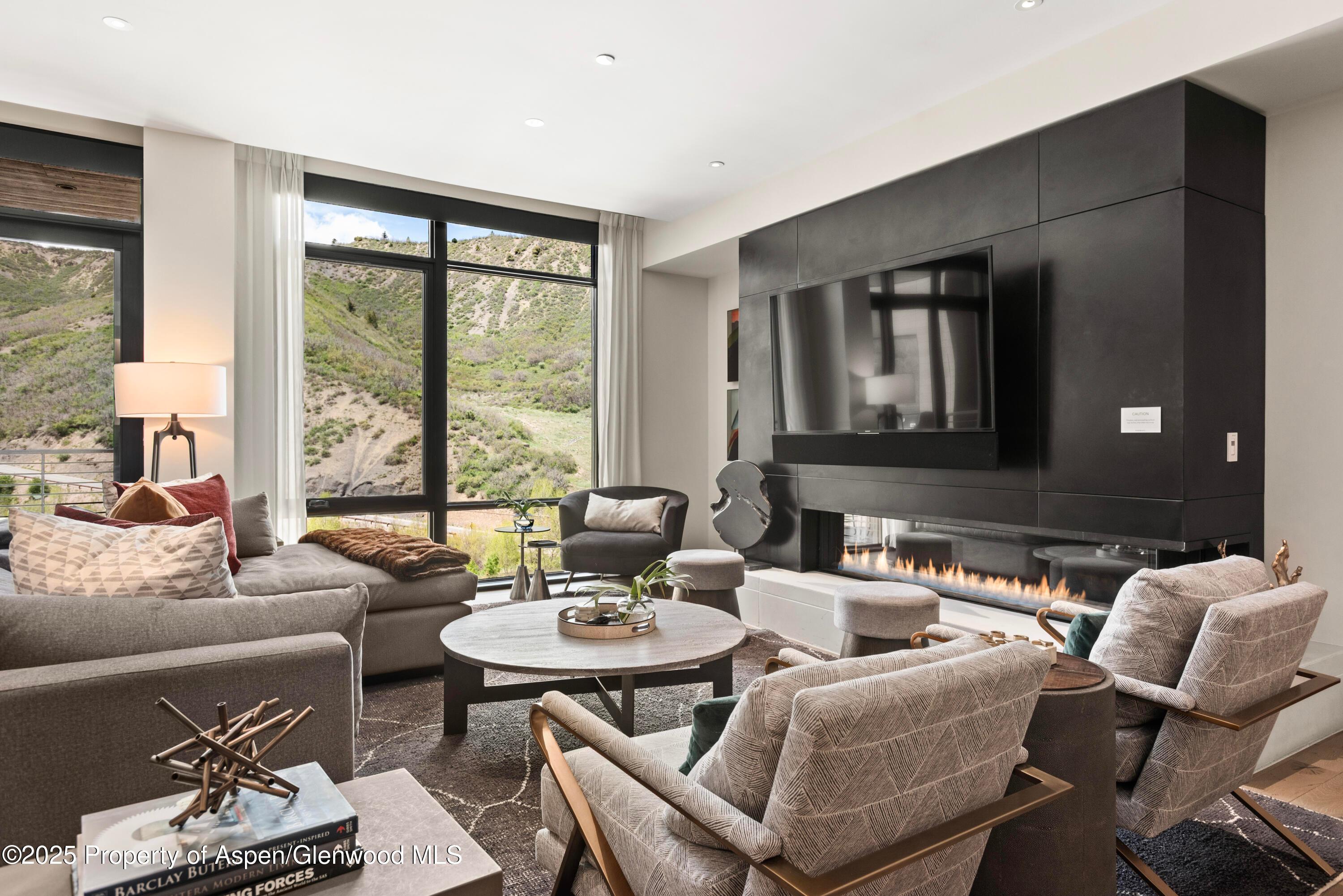 Snowmass Village, Colorado, 81615, United States, 4 Bedrooms Bedrooms, ,4 BathroomsBathrooms,Residential,For Sale,1846573