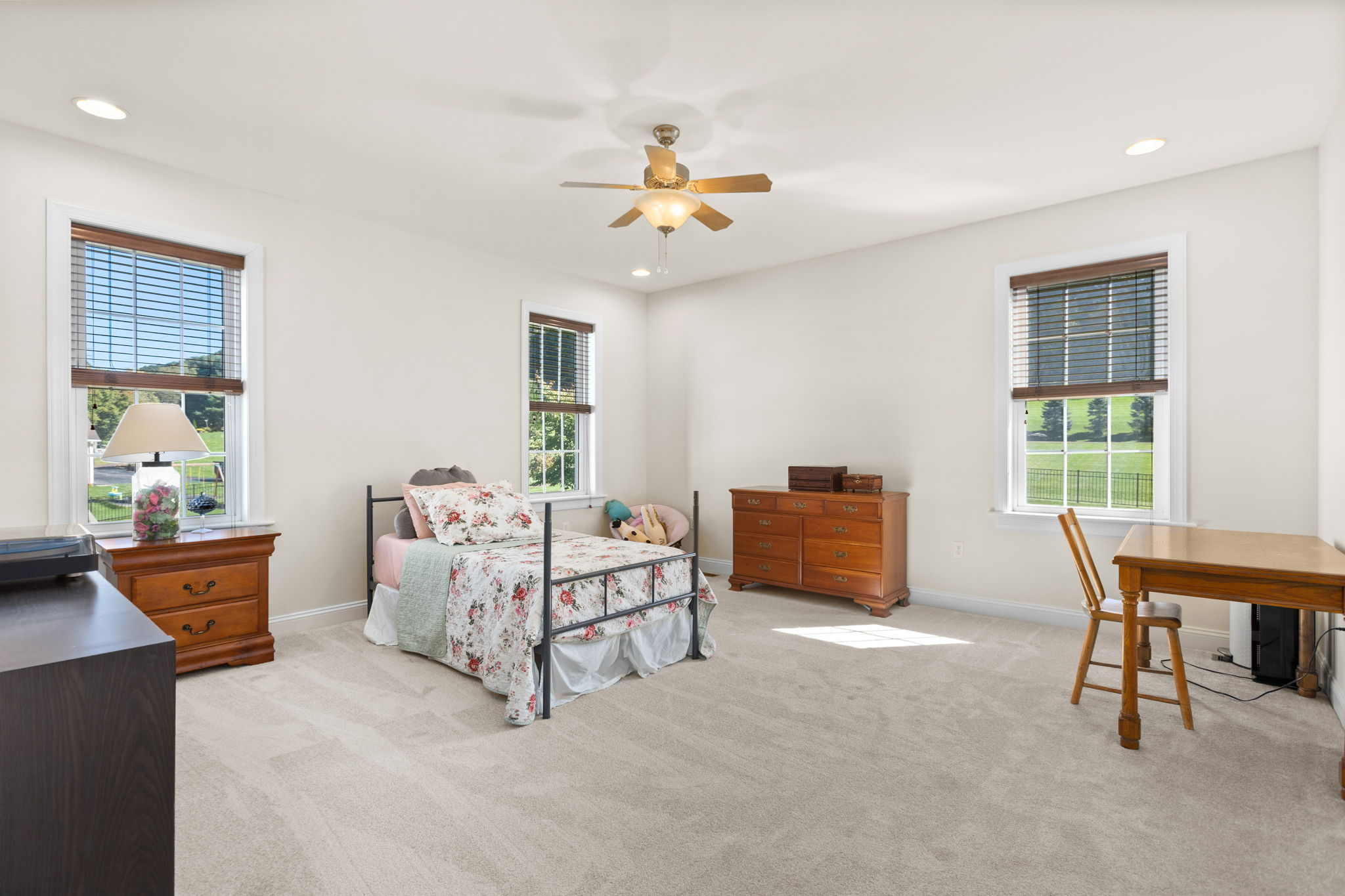 Danville, Pennsylvania, 17821, United States, 4 Bedrooms Bedrooms, ,3 BathroomsBathrooms,Residential,For Sale,1979646