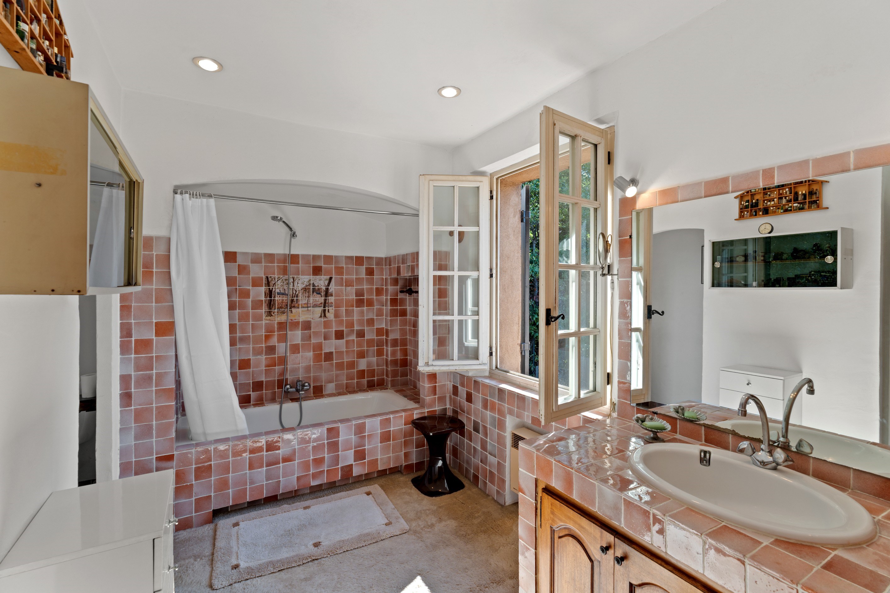  Rare on the market – Saint-Tropez centre, house to renovate with its private 80… - 物件實景