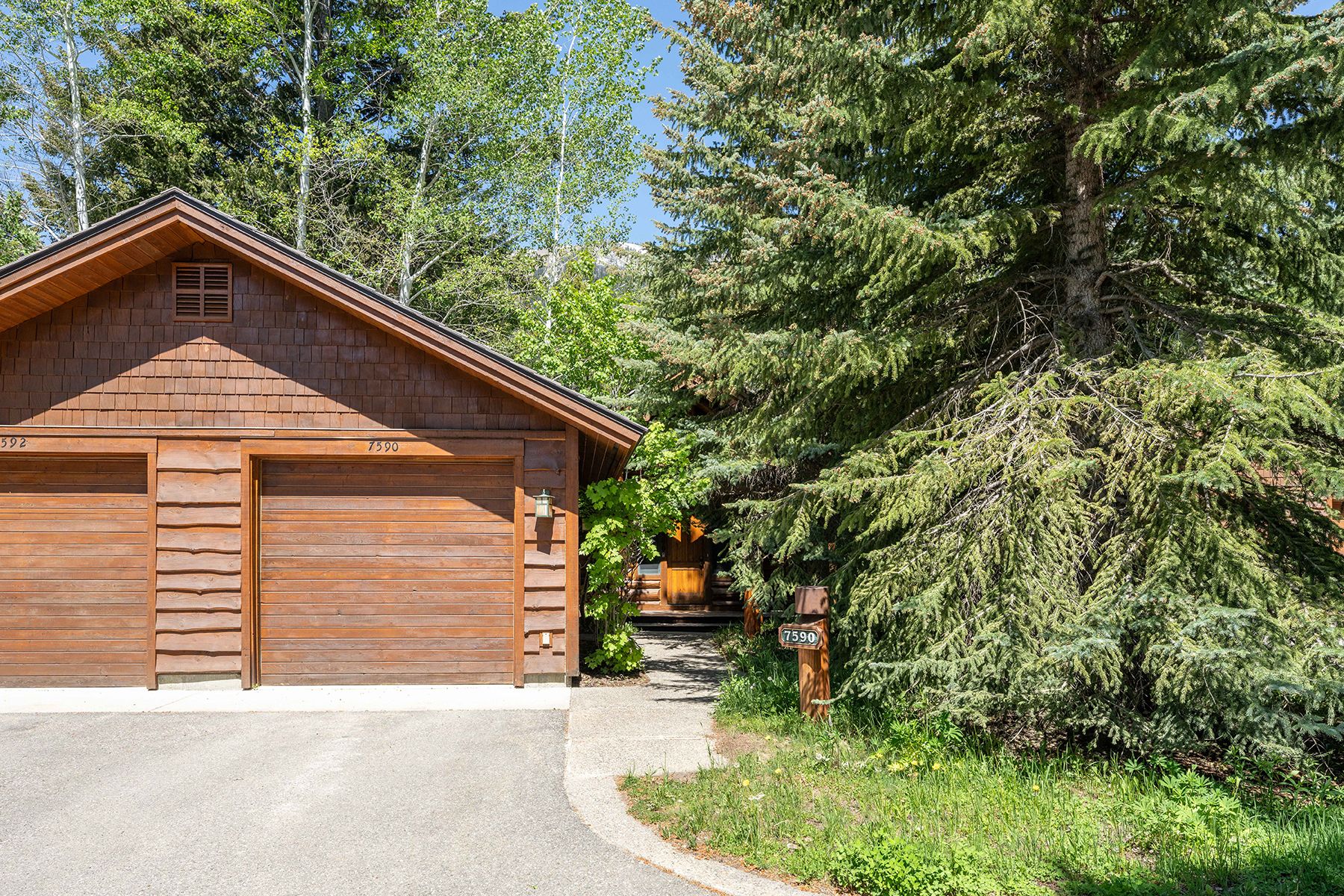  Ski-In Ski-Out Luxury Cabin  Jackson Hole Mountain Resort  Teton Village WY - 物件實景
