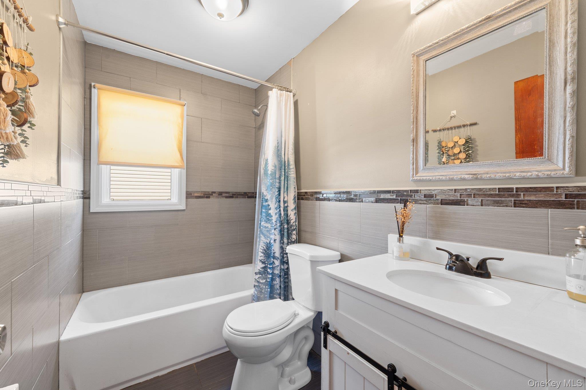 Freeport, New York, 11520, United States, 4 Bedrooms Bedrooms, ,2 BathroomsBathrooms,Residential,For Sale,1981047