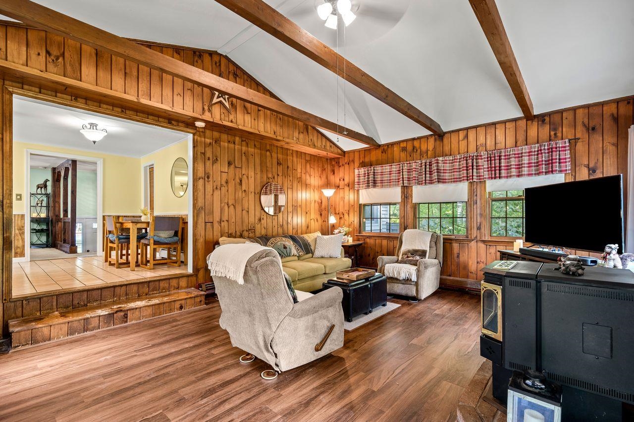 Amherst, New Hampshire, 03031, United States, 2 Bedrooms Bedrooms, ,1 BathroomBathrooms,Residential,For Sale,1996144