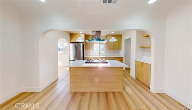 Los Angeles, California, 90018, United States, 3 Bedrooms Bedrooms, ,2 BathroomsBathrooms,Residential,For Sale,1986110