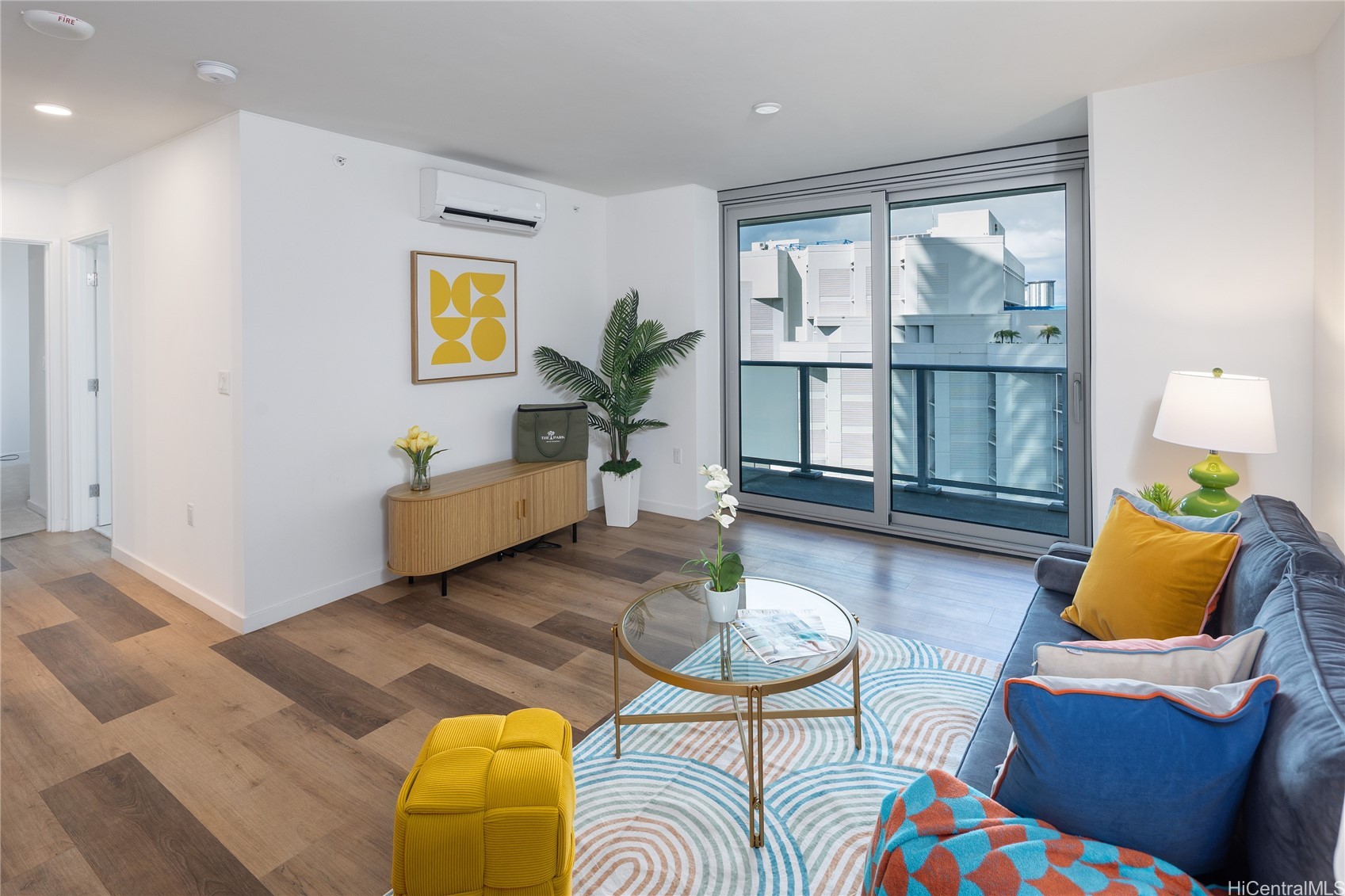 Honolulu, Hawaii, 96814, United States, 2 Bedrooms Bedrooms, ,2 BathroomsBathrooms,Residential,For Sale,1988150