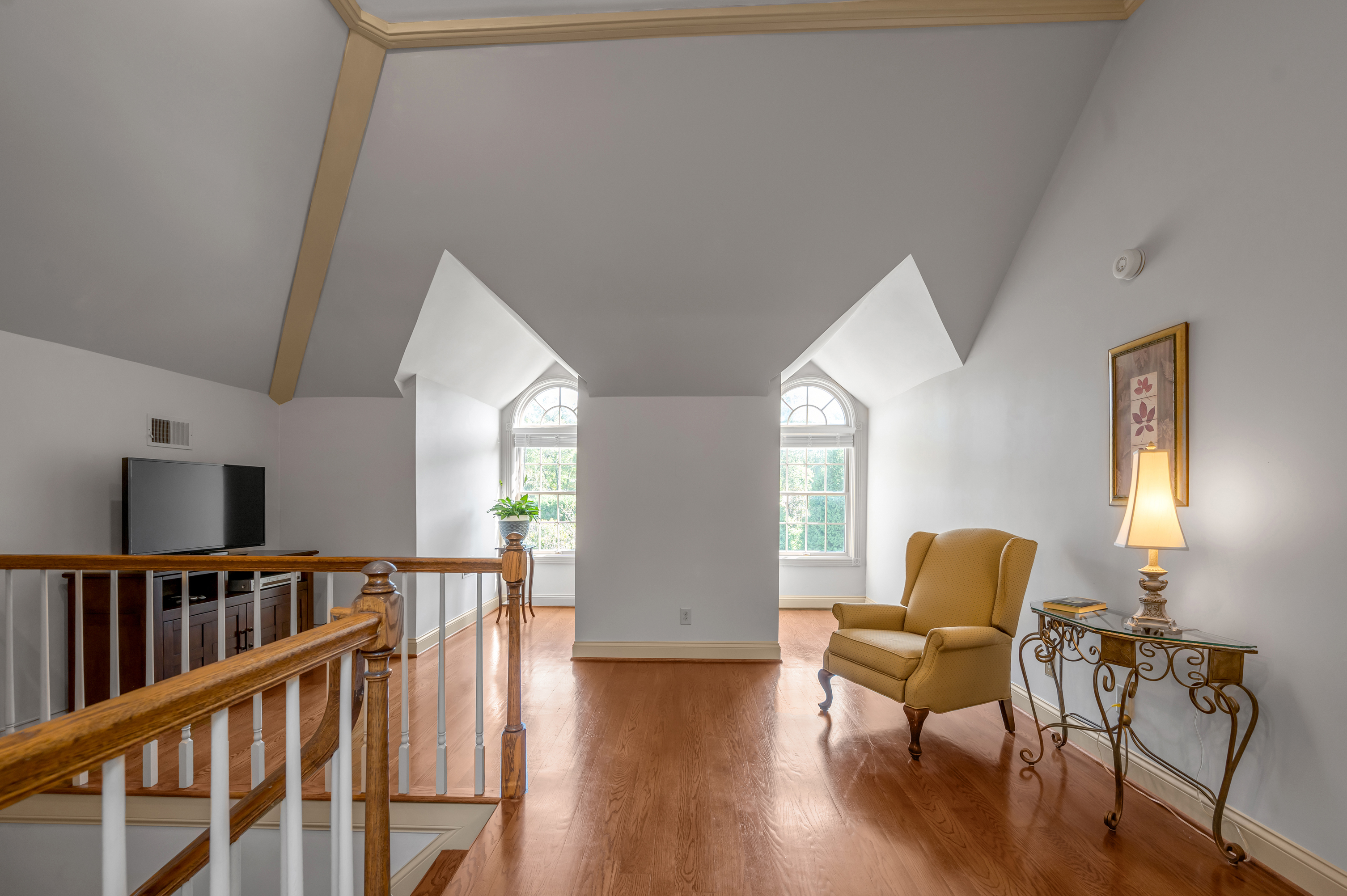  870 McMeekin Place - 物件實景
