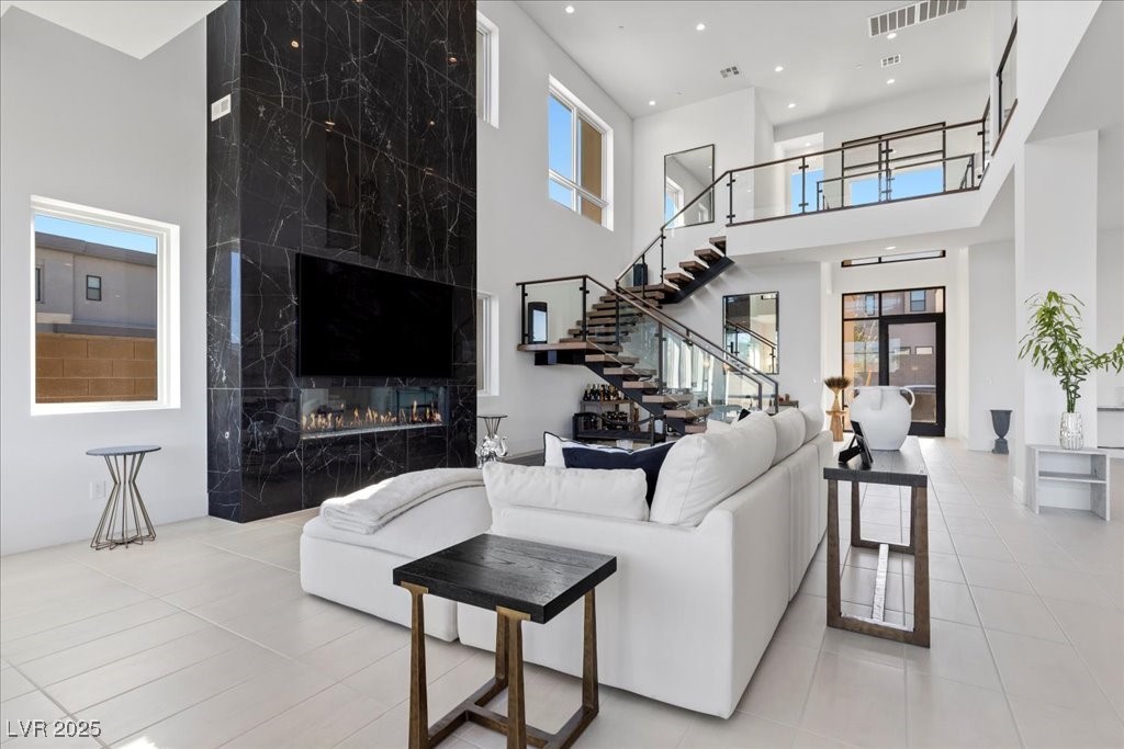 Las Vegas, Nevada, 89135, United States, 5 Bedrooms Bedrooms, ,6 BathroomsBathrooms,Residential,For Sale,1987610