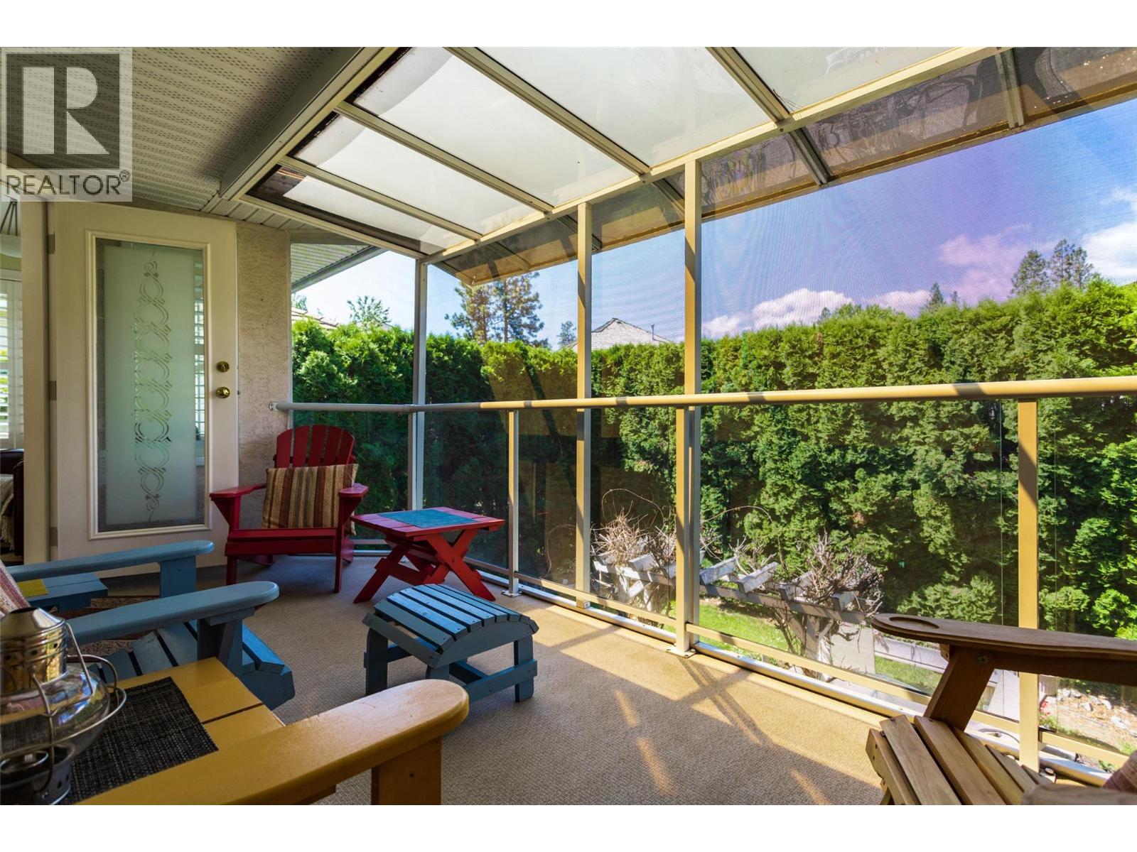 KELOWNA, British Columbia, V1V 1Z9, CA, 4 Bedrooms Bedrooms, ,3 BathroomsBathrooms,Residential,For Sale,1961747