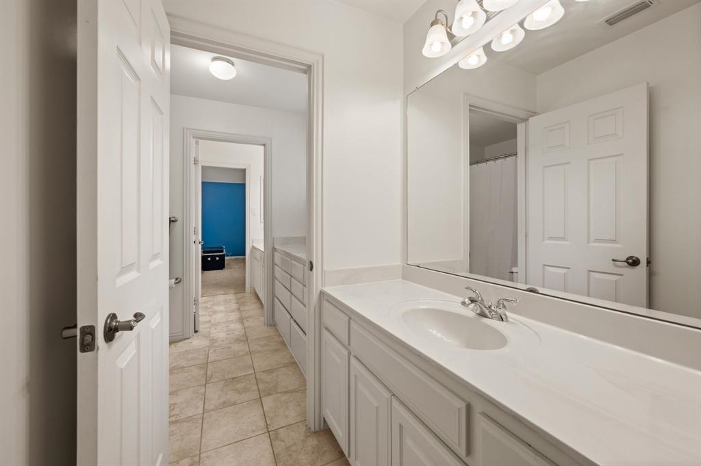 McKinney, Texas, 75071, United States, 5 Bedrooms Bedrooms, ,4 BathroomsBathrooms,Residential,For Sale,1889939