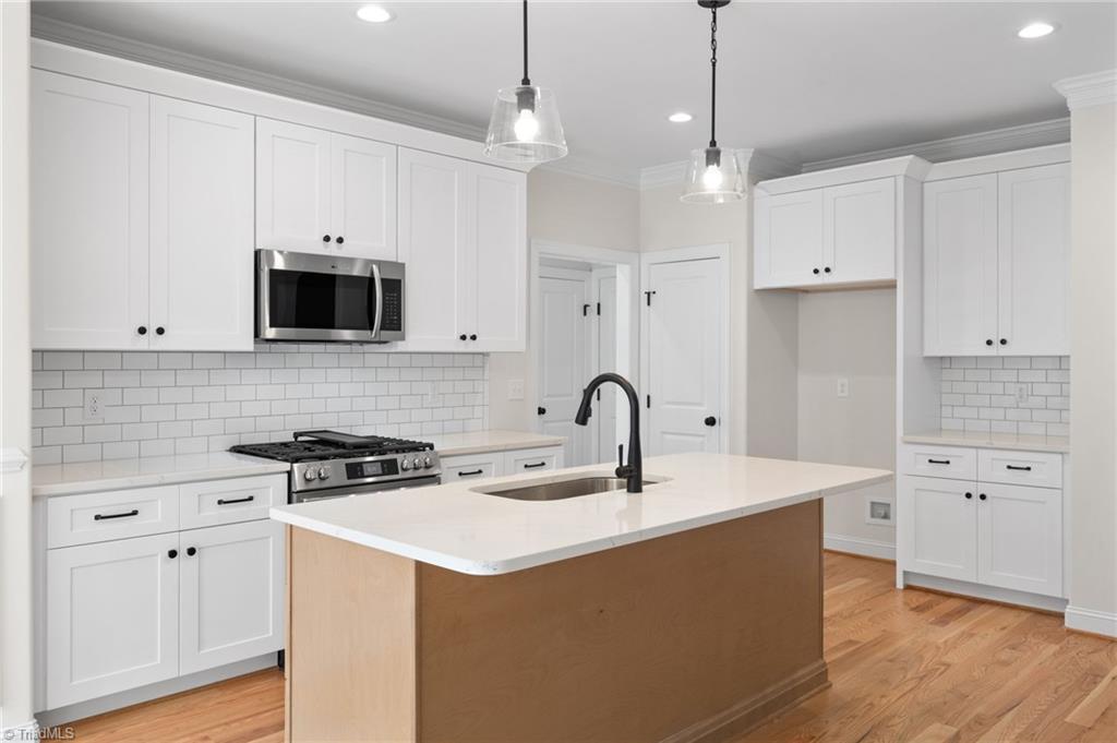 Lexington, North Carolina, 27295, United States, 3 Bedrooms Bedrooms, ,3 BathroomsBathrooms,Residential,For Sale,1840545