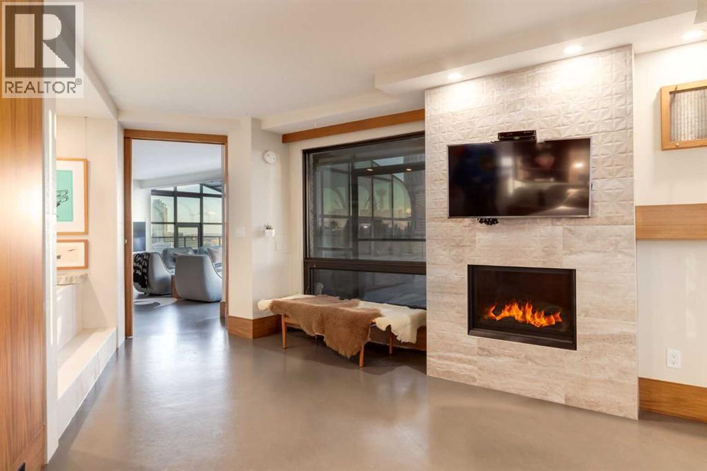CALGARY, Alberta, T2E 7A8, CA, 2 Bedrooms Bedrooms, ,2 BathroomsBathrooms,Residential,For Sale,1947963