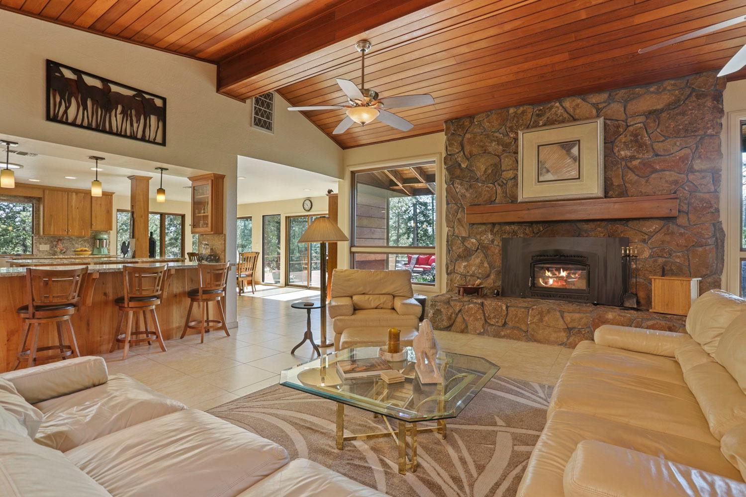 Coulterville, California, 95311, United States, 3 Bedrooms Bedrooms, ,4 BathroomsBathrooms,Residential,For Sale,1792309