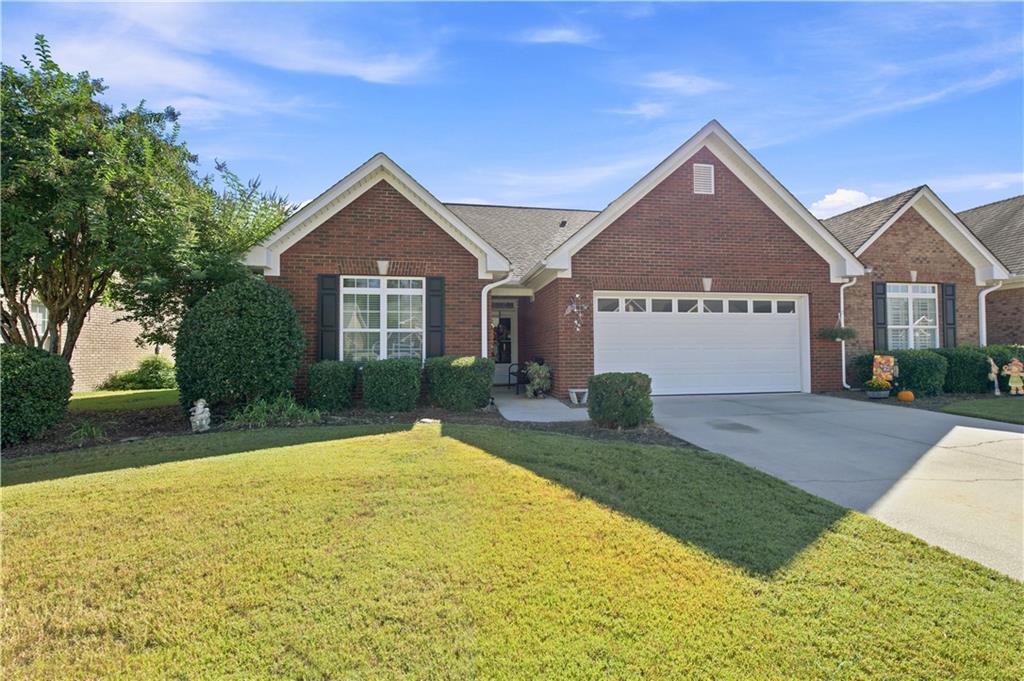 Regency Row, Calhoun, GA 30701