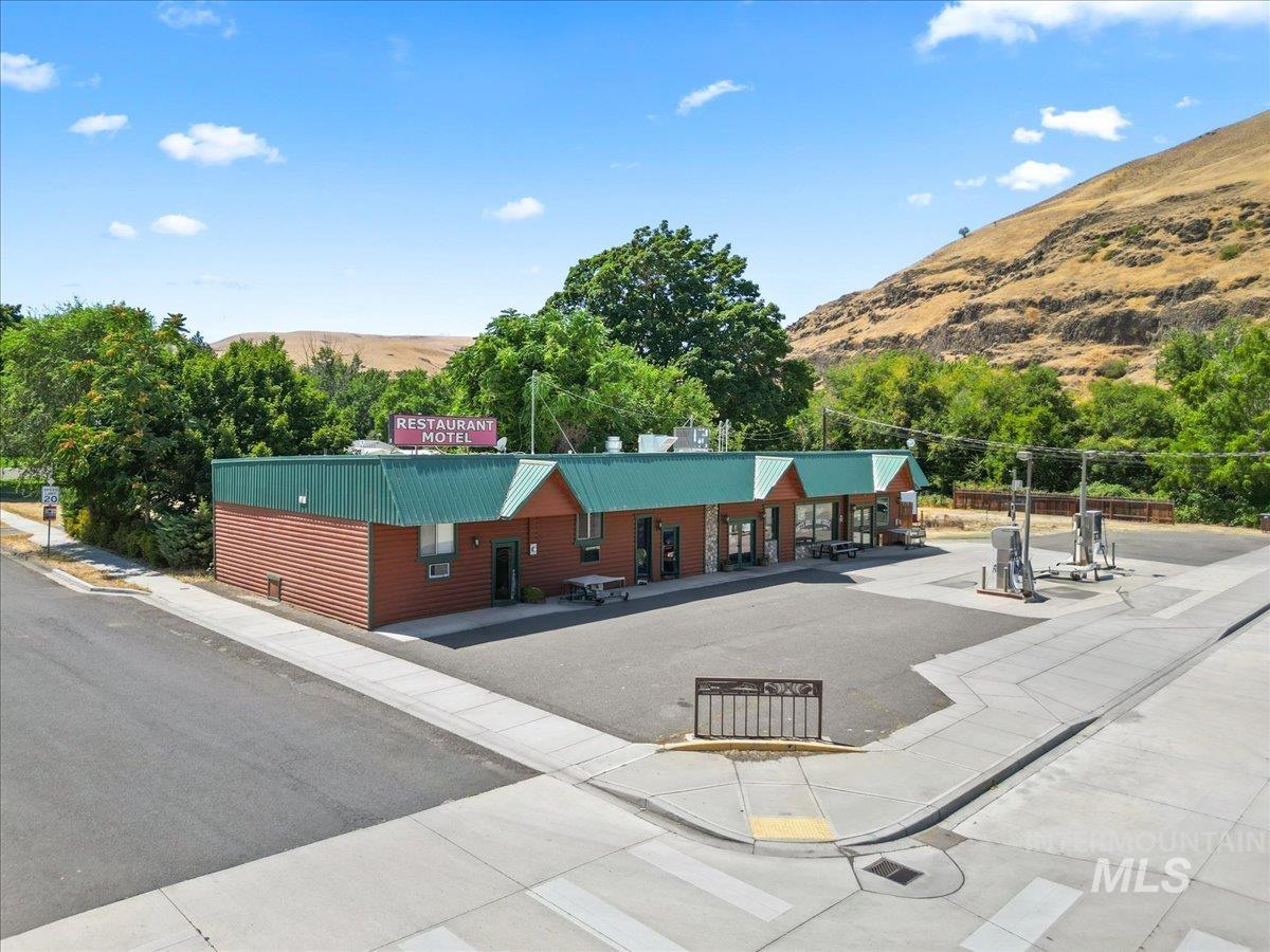 Asotin, Washington, 99402, United States, ,Residential,For Sale,1837718