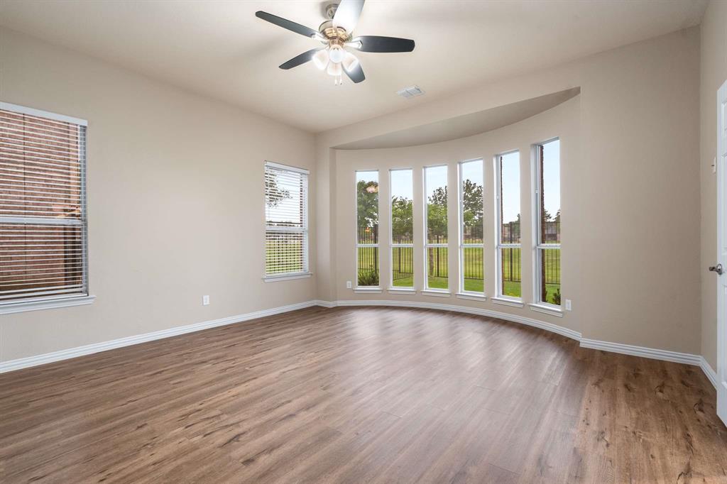 Rowlett, Texas, 75089, United States, 4 Bedrooms Bedrooms, ,4 BathroomsBathrooms,Residential,For Sale,1826622