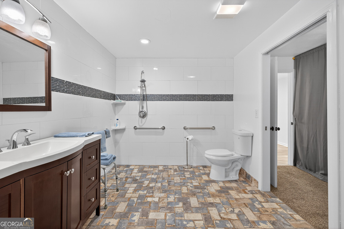 Dacula, Georgia, 30019, United States, 4 Bedrooms Bedrooms, ,4 BathroomsBathrooms,Residential,For Sale,1986459