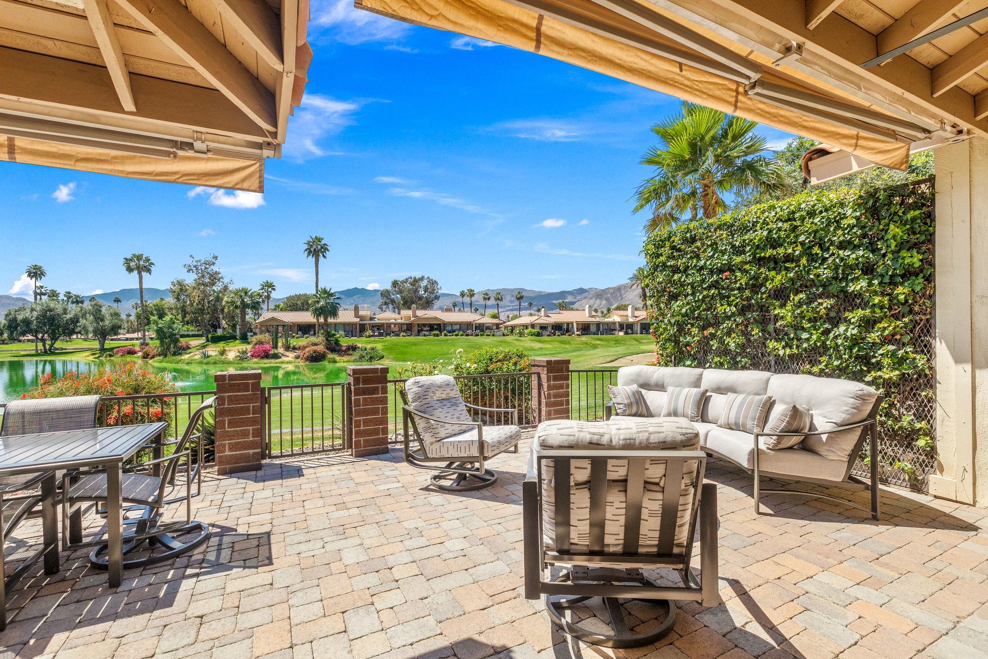  Luxury Remodel with Panoramic Views - 物件實景