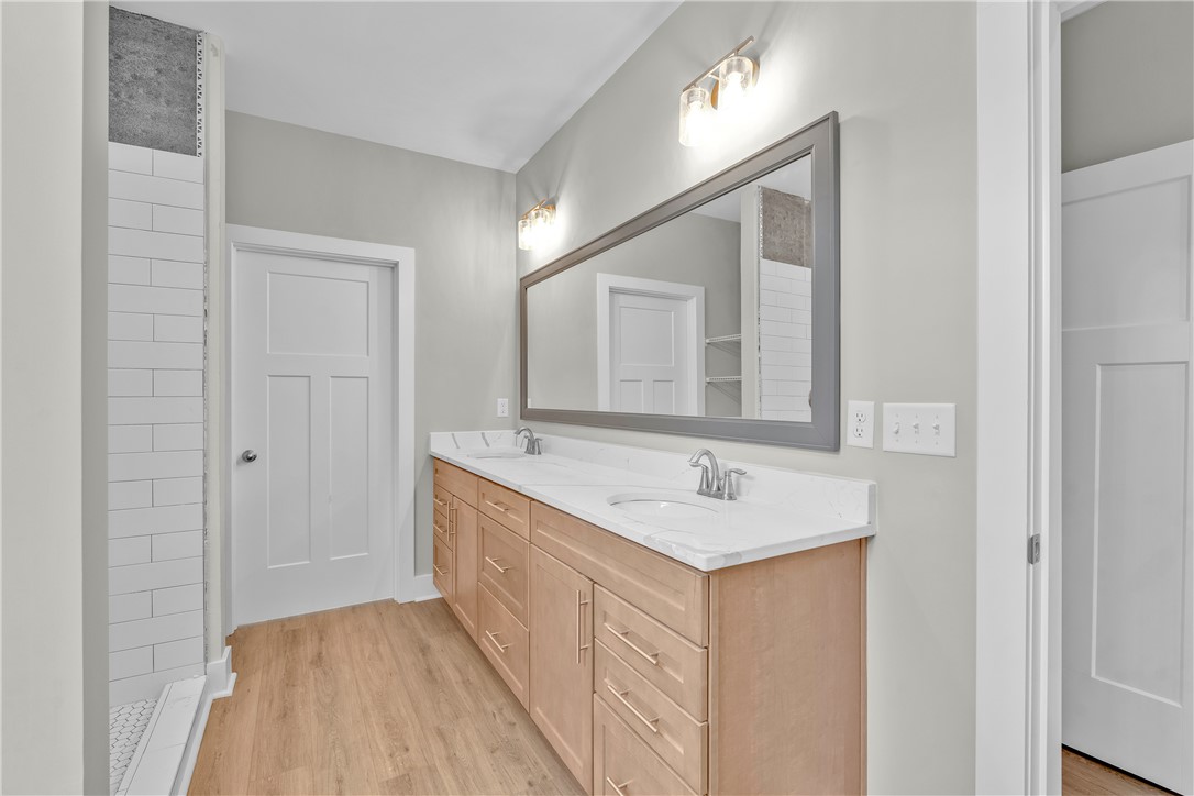 Seneca, South Carolina, 29678, United States, 4 Bedrooms Bedrooms, ,3 BathroomsBathrooms,Residential,For Sale,1900904