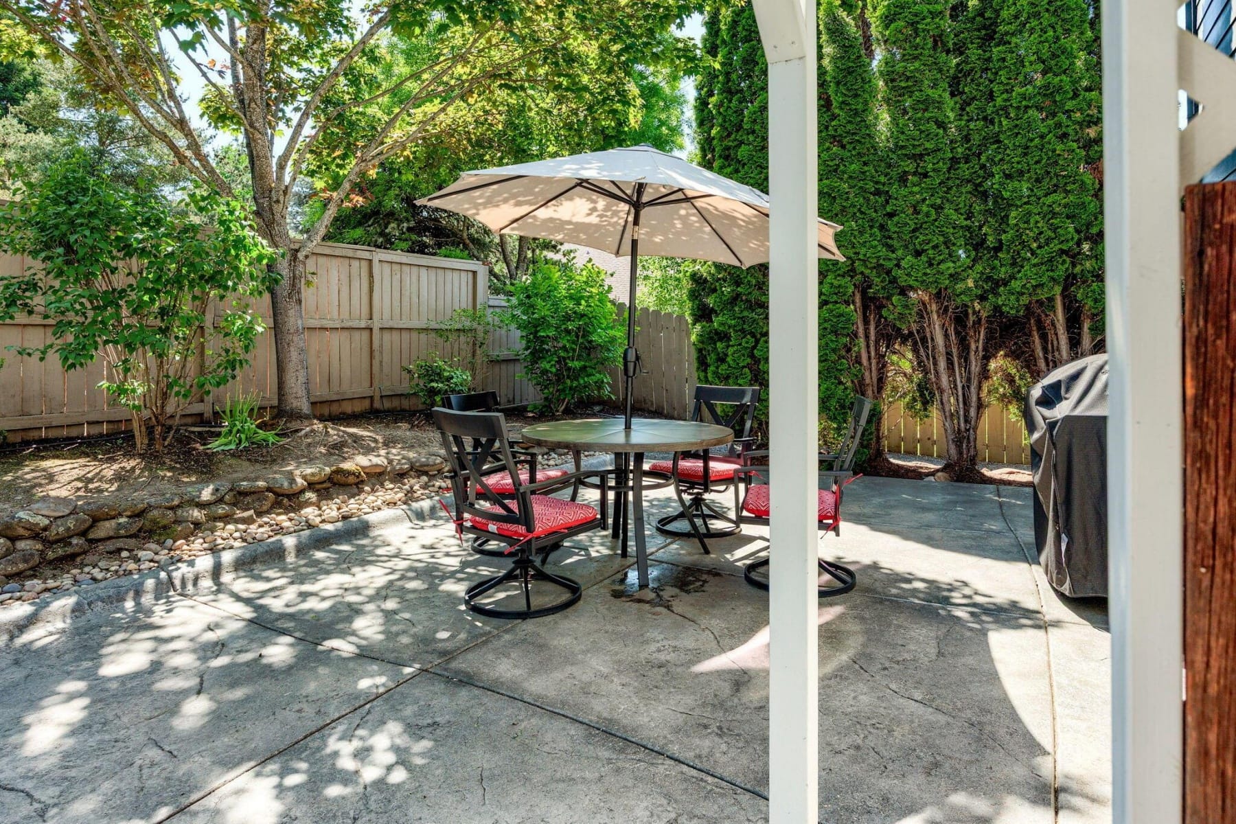  210 Bellerive Drive Eagle Point, OR 97524 - 物件實景