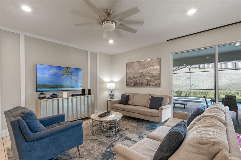 Davenport, Florida, 33897, United States, 10 Bedrooms Bedrooms, ,8 BathroomsBathrooms,Residential,For Sale,1897449