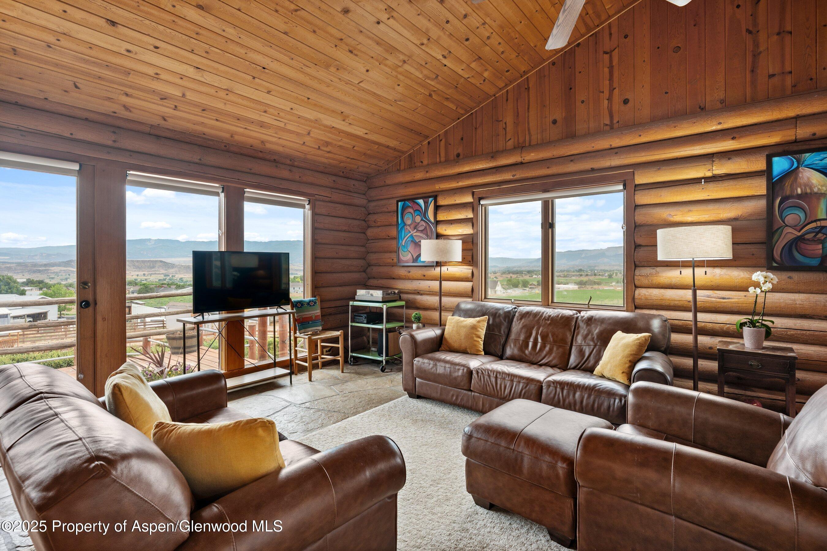 Silt, Colorado, 81652, United States, 3 Bedrooms Bedrooms, ,2 BathroomsBathrooms,Residential,For Sale,1901039