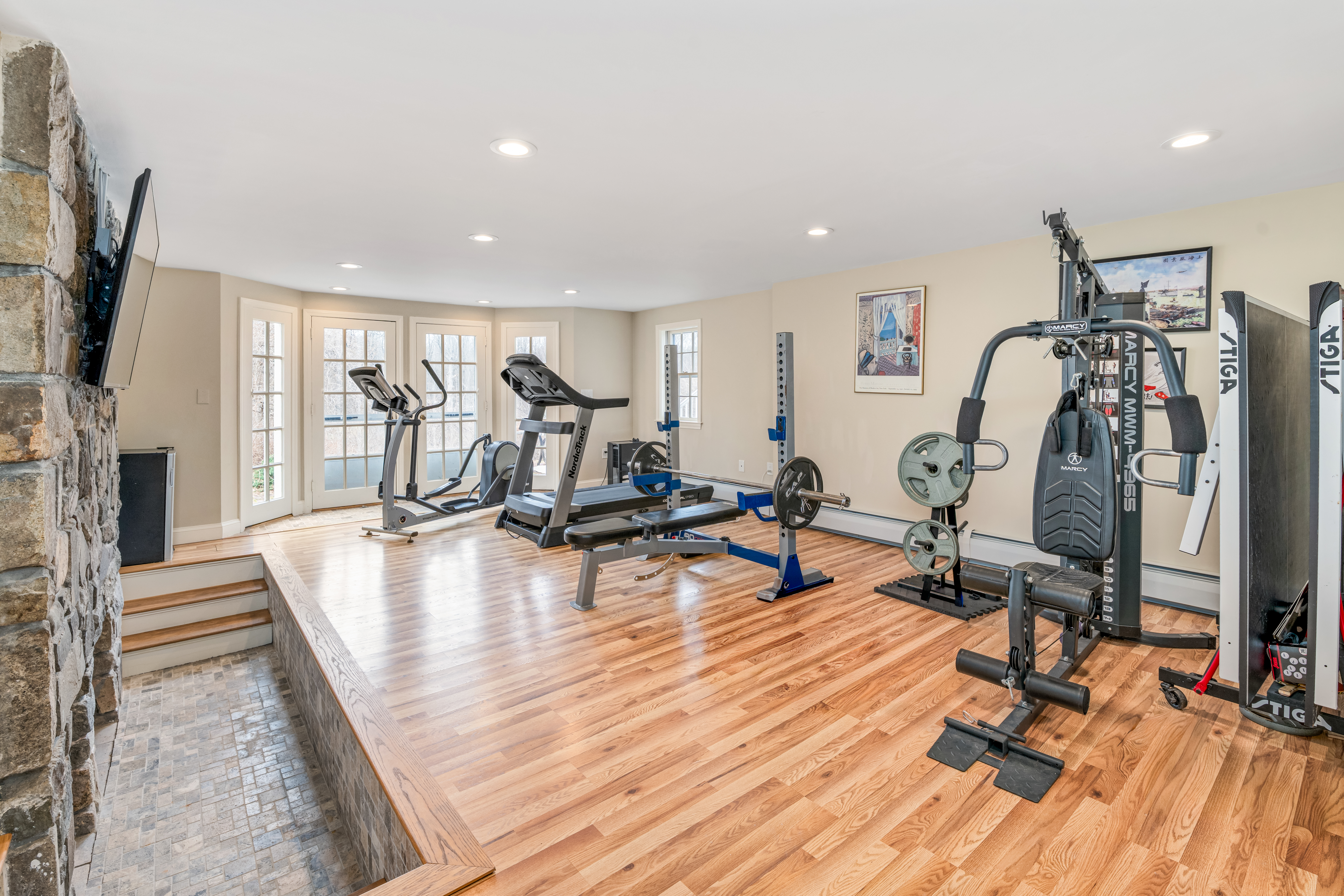  8 Washington Street, Sherborn, MA, 01770 - 物件實景