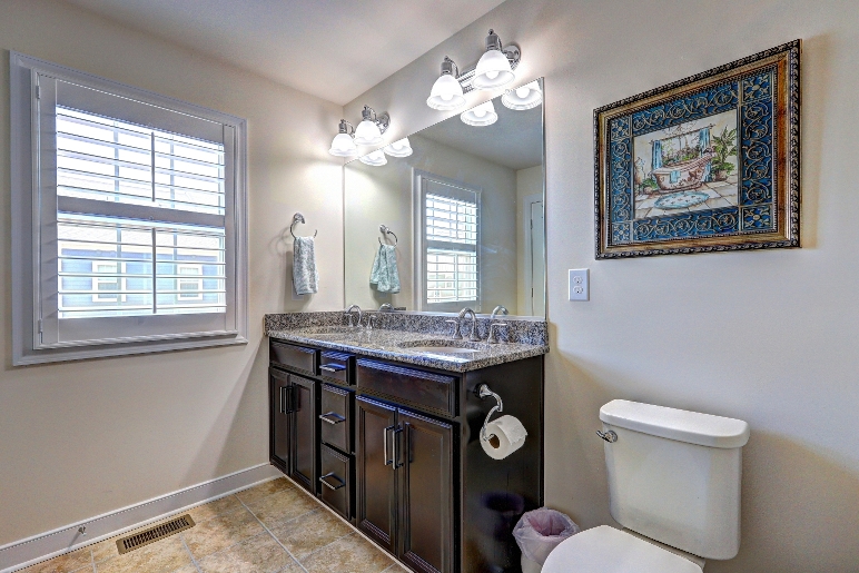 Williamsburg, Virginia, 23188, United States, 2 Bedrooms Bedrooms, ,4 BathroomsBathrooms,Residential,For Sale,1976349