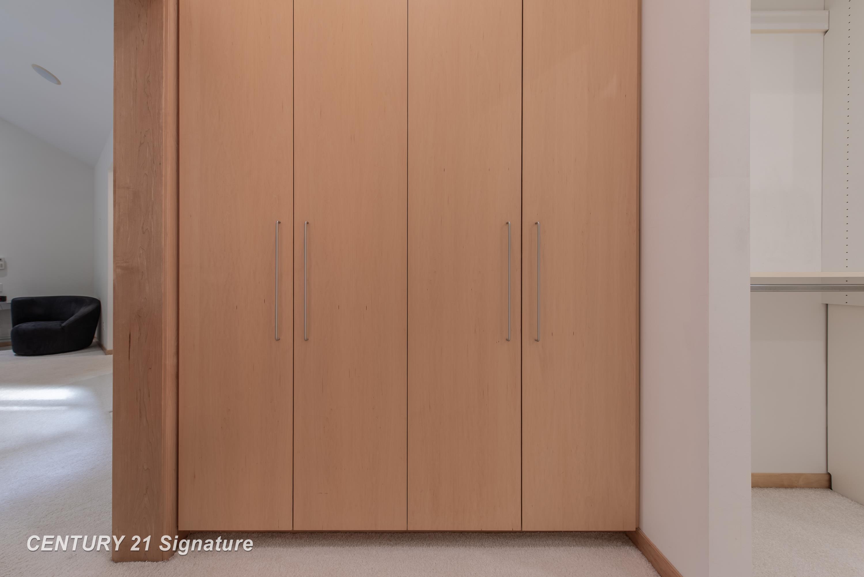 Midland, Michigan, 48642, United States, 4 Bedrooms Bedrooms, ,5 BathroomsBathrooms,Residential,For Sale,1979338