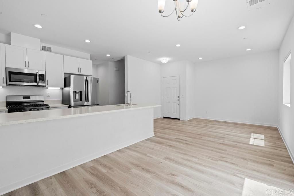 El Cajon, California, 92020, United States, 3 Bedrooms Bedrooms, ,3 BathroomsBathrooms,Residential,For Sale,1932515