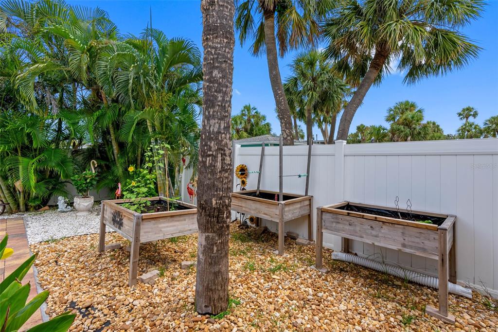St Pete Beach, Florida, 33706, United States, 2 Bedrooms Bedrooms, ,2 BathroomsBathrooms,Residential,For Sale,1885302