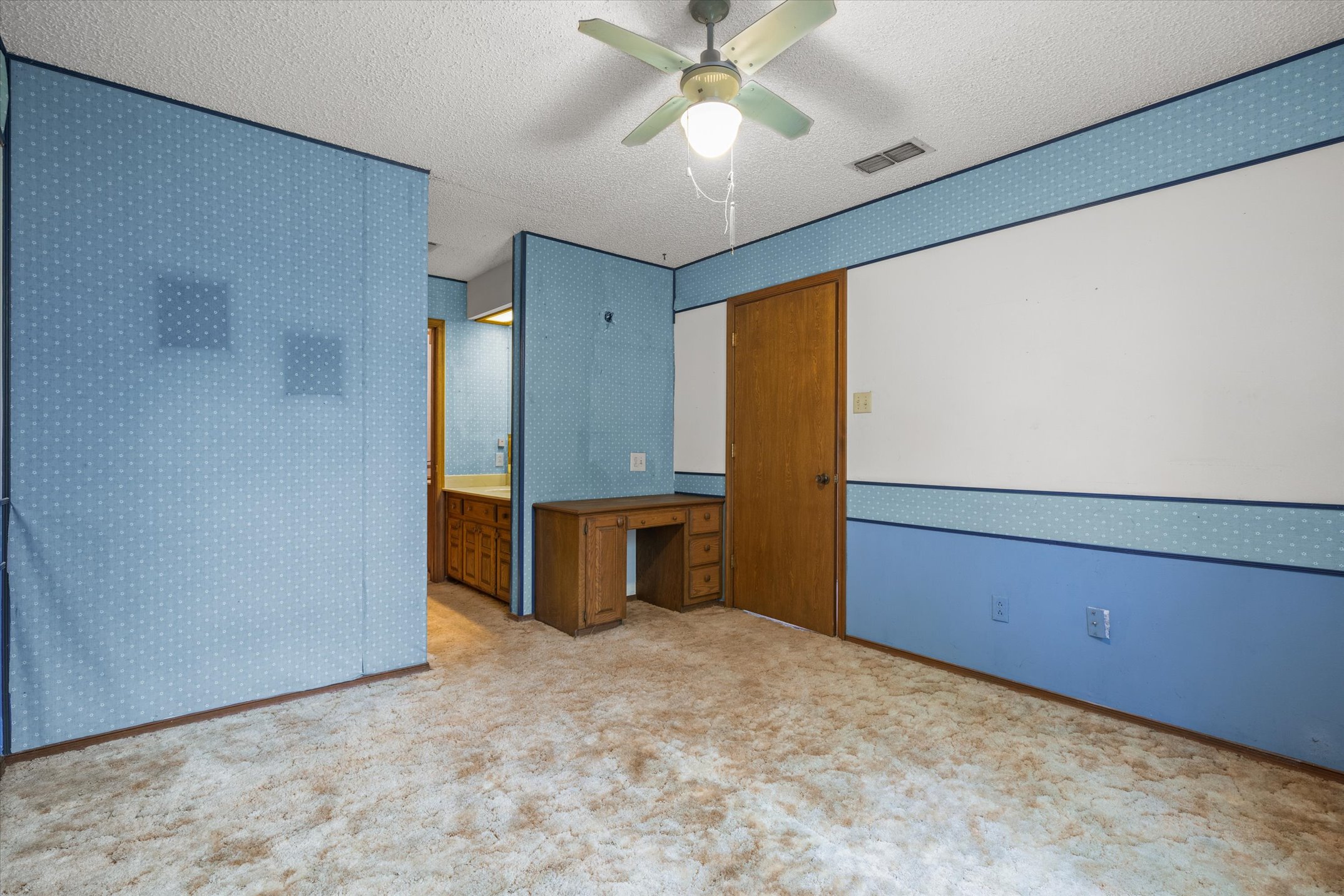 Wills Point, Texas, 75169, United States, 4 Bedrooms Bedrooms, ,3 BathroomsBathrooms,Residential,For Sale,1979230