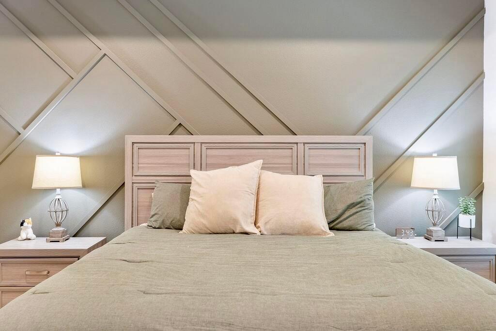 Freeport, Florida, 32439, United States, 5 Bedrooms Bedrooms, ,3 BathroomsBathrooms,Residential,For Sale,1976395