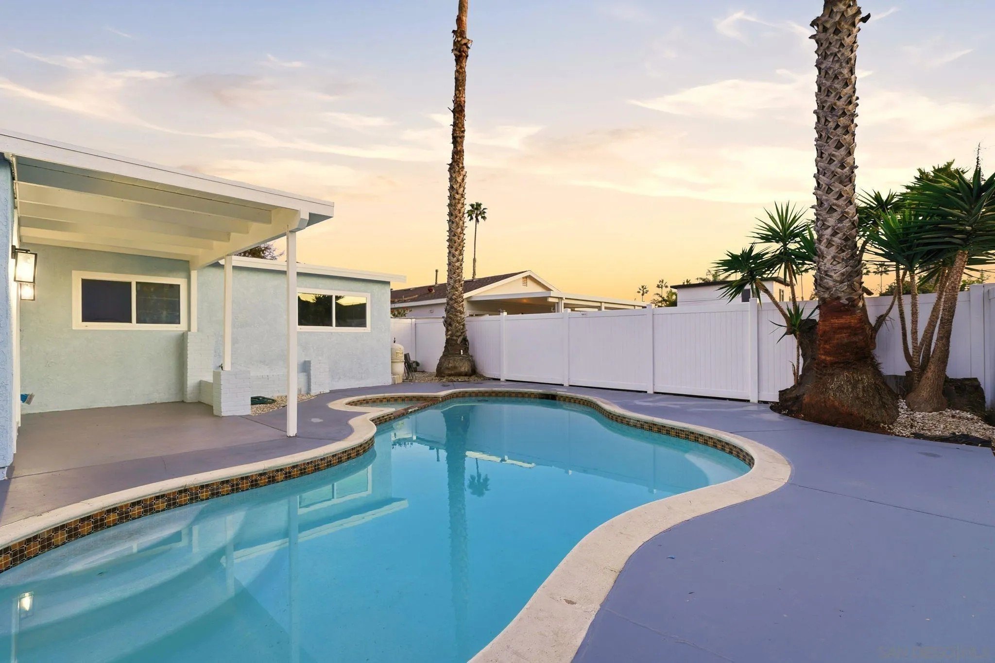 Imperial Beach, California, 91932, United States, 3 Bedrooms Bedrooms, ,2 BathroomsBathrooms,Residential,For Sale,1998958