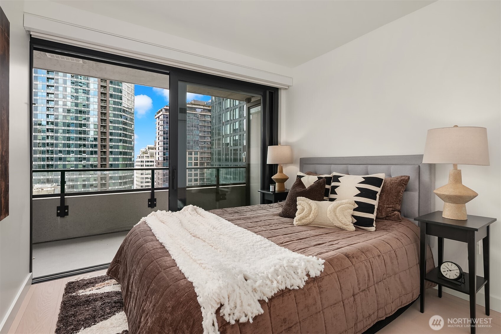 Seattle, Washington, 98101, United States, 1 Bedroom Bedrooms, ,1 BathroomBathrooms,Residential,For Sale,1873895