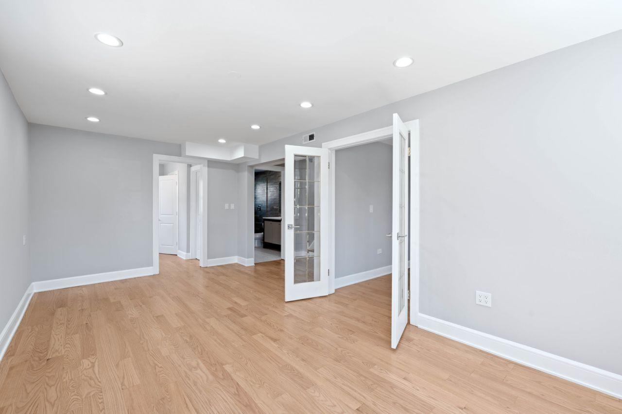 Des Plaines, Illinois, 60016, United States, 4 Bedrooms Bedrooms, ,2 BathroomsBathrooms,Residential,For Sale,1826836