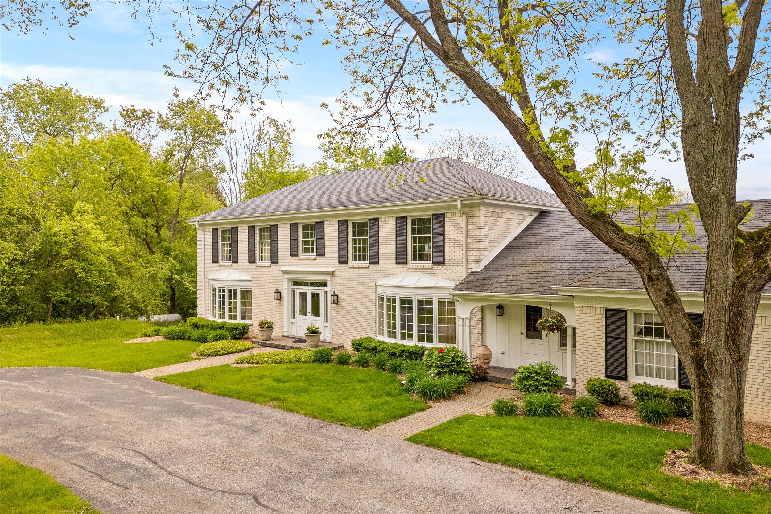 Mequon, Wisconsin, 53097, United States, 5 Bedrooms Bedrooms, ,5 BathroomsBathrooms,Residential,For Sale,1907648
