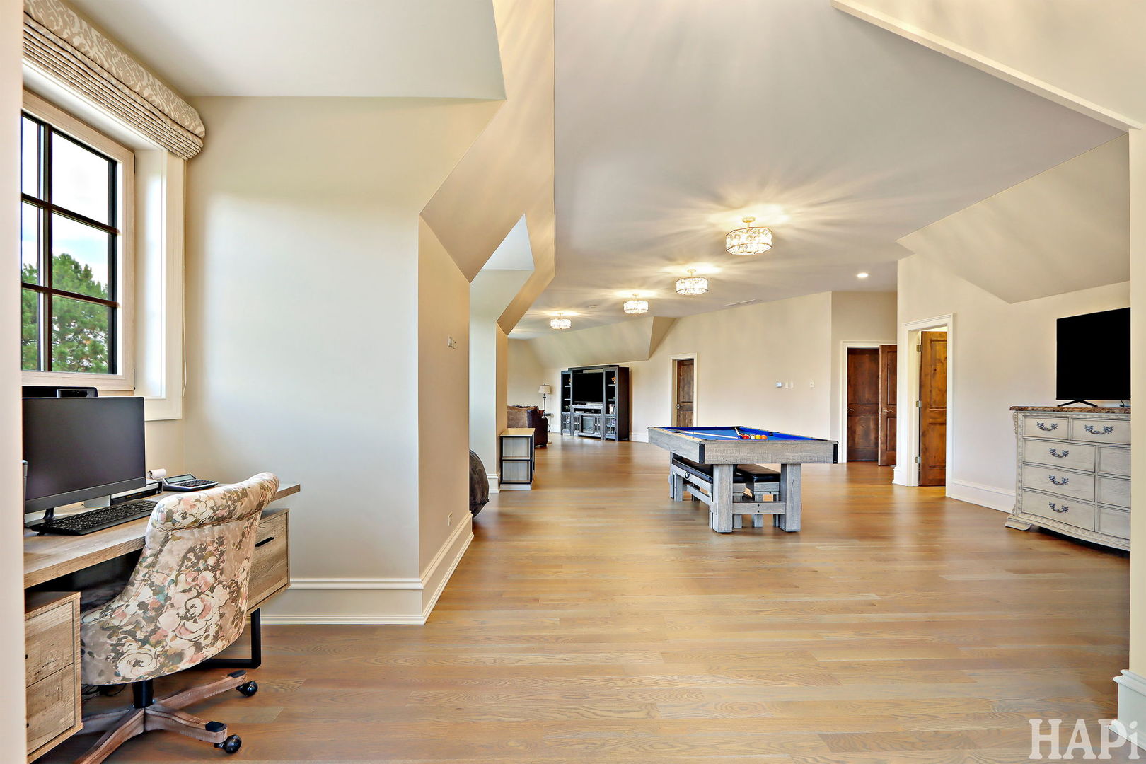 South Barrington, Illinois, 60010, United States, 5 Bedrooms Bedrooms, ,6 BathroomsBathrooms,Residential,For Sale,1947968