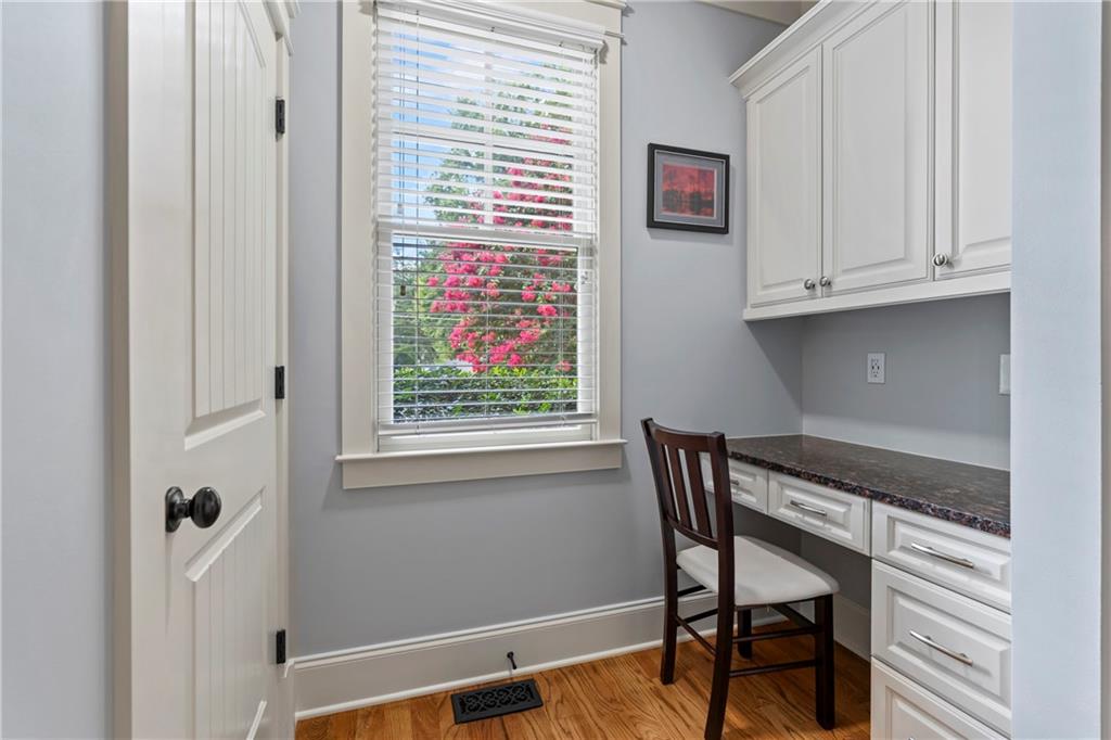 Marietta, Georgia, 30060, United States, 5 Bedrooms Bedrooms, ,4 BathroomsBathrooms,Residential,For Sale,1973923