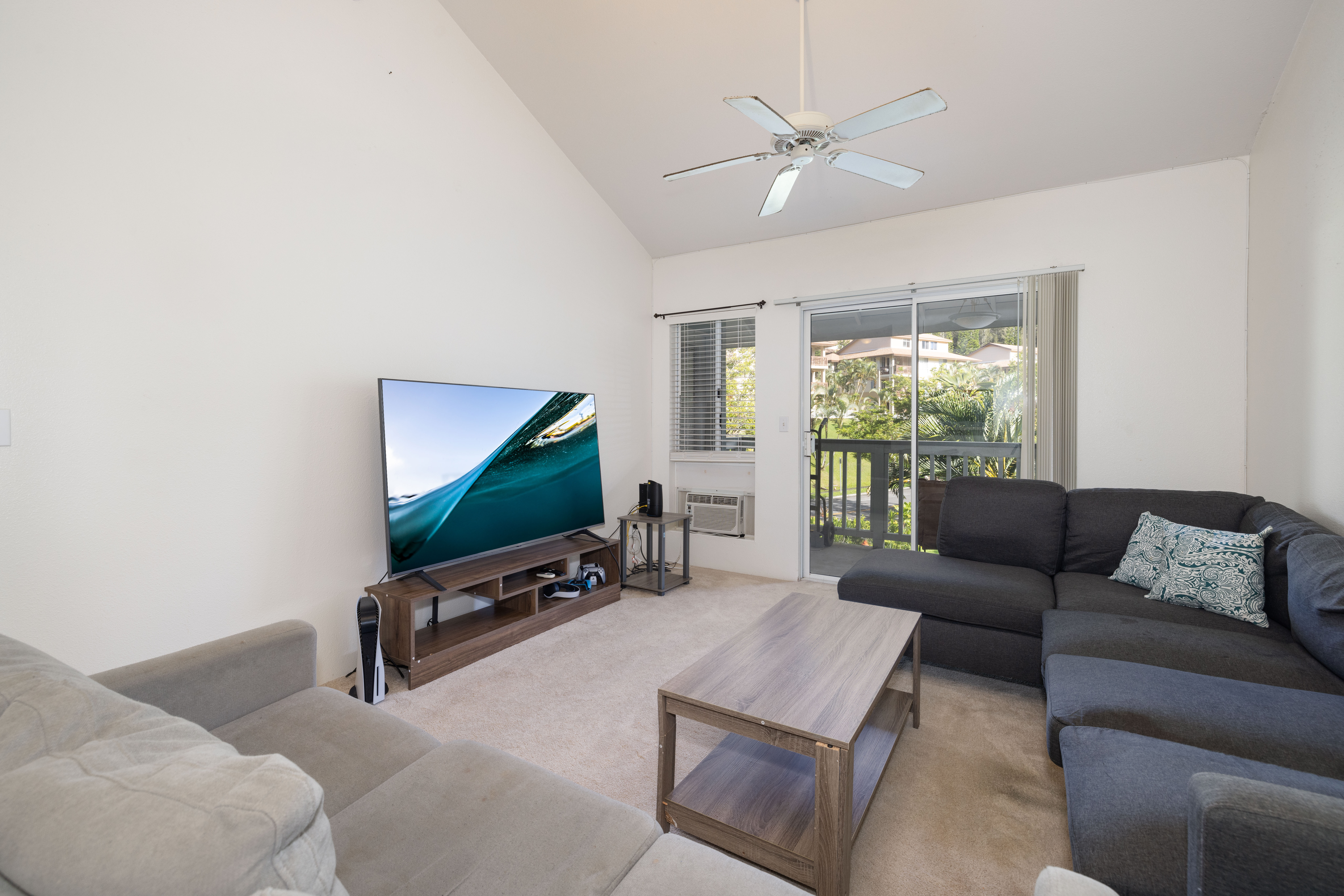 Mililani, Hawaii, 96789, United States, 2 Bedrooms Bedrooms, ,1 BathroomBathrooms,Residential,For Sale,1995128