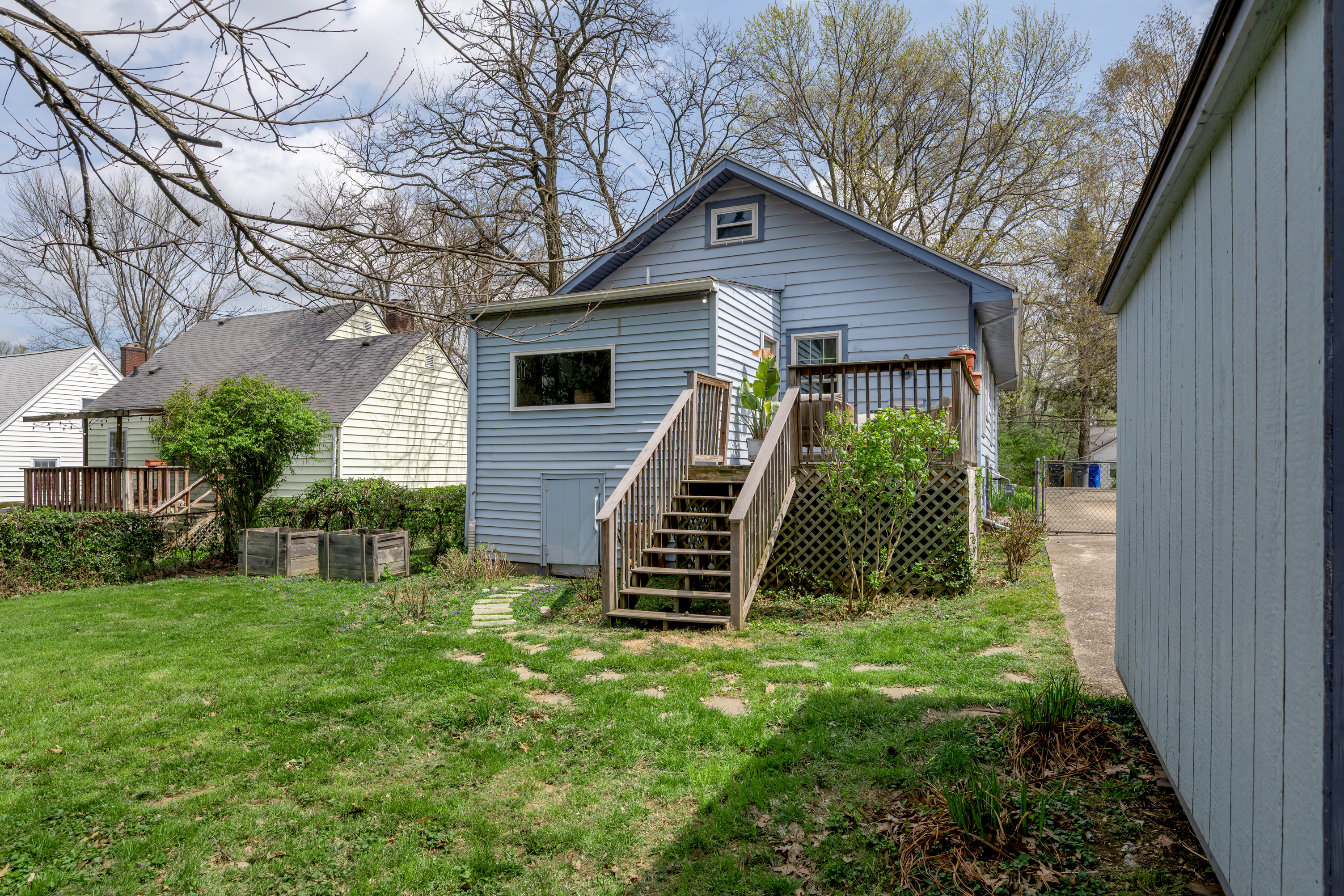  127 Delmont Drive - 物件實景